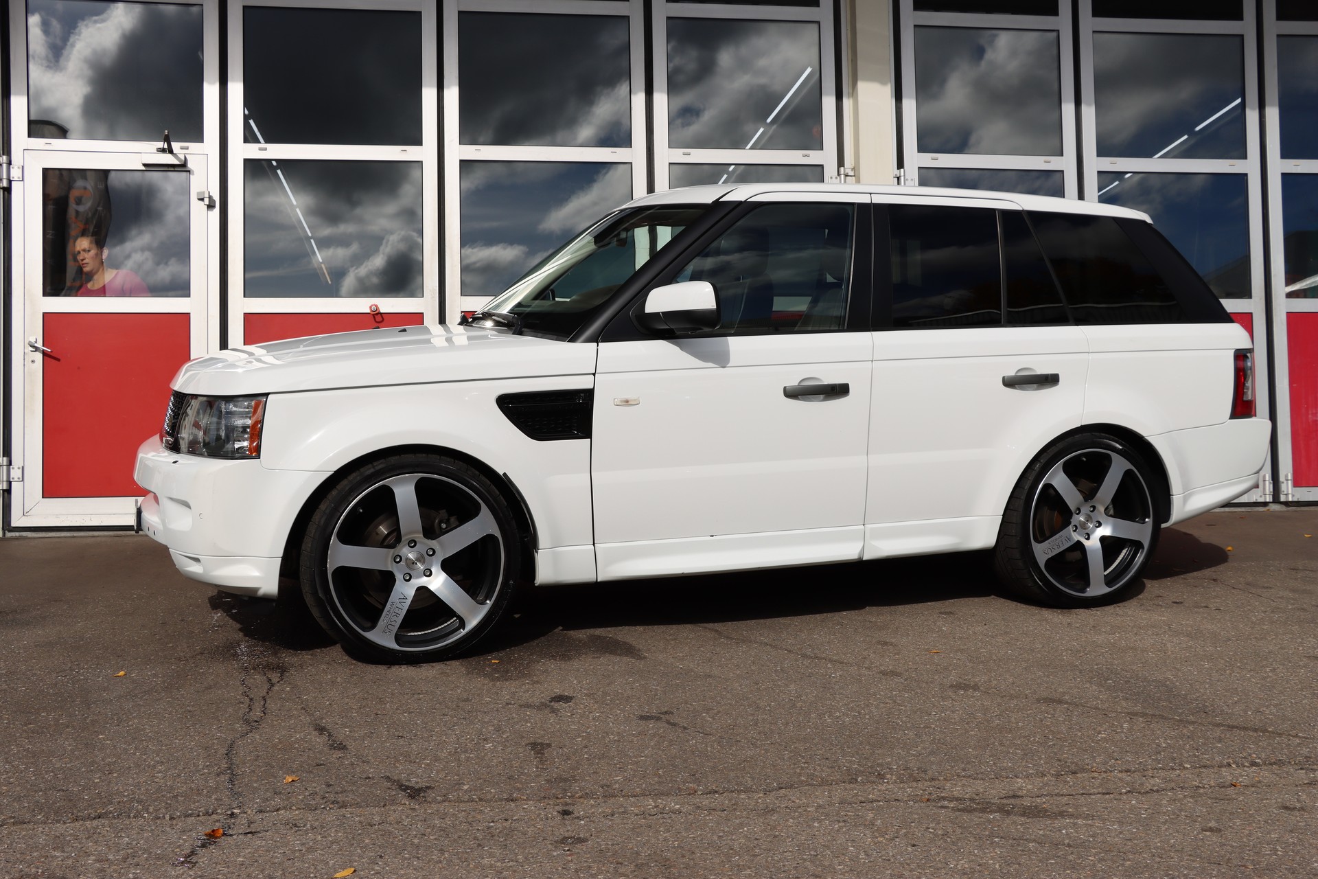LAND ROVER Range Rover Sport 3.0 TDV6 Autobiography Automatic-image-4