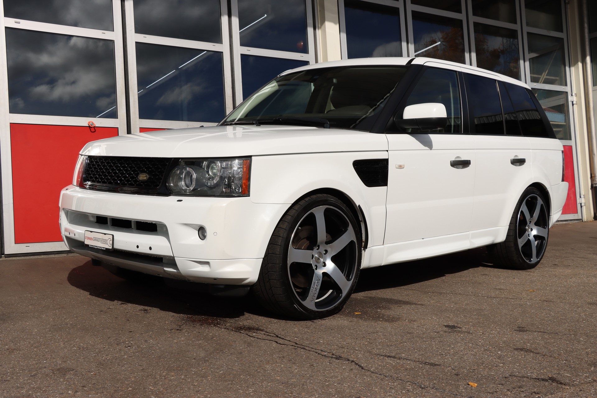 LAND ROVER Range Rover Sport 3.0 TDV6 Autobiography Automatic-image-0