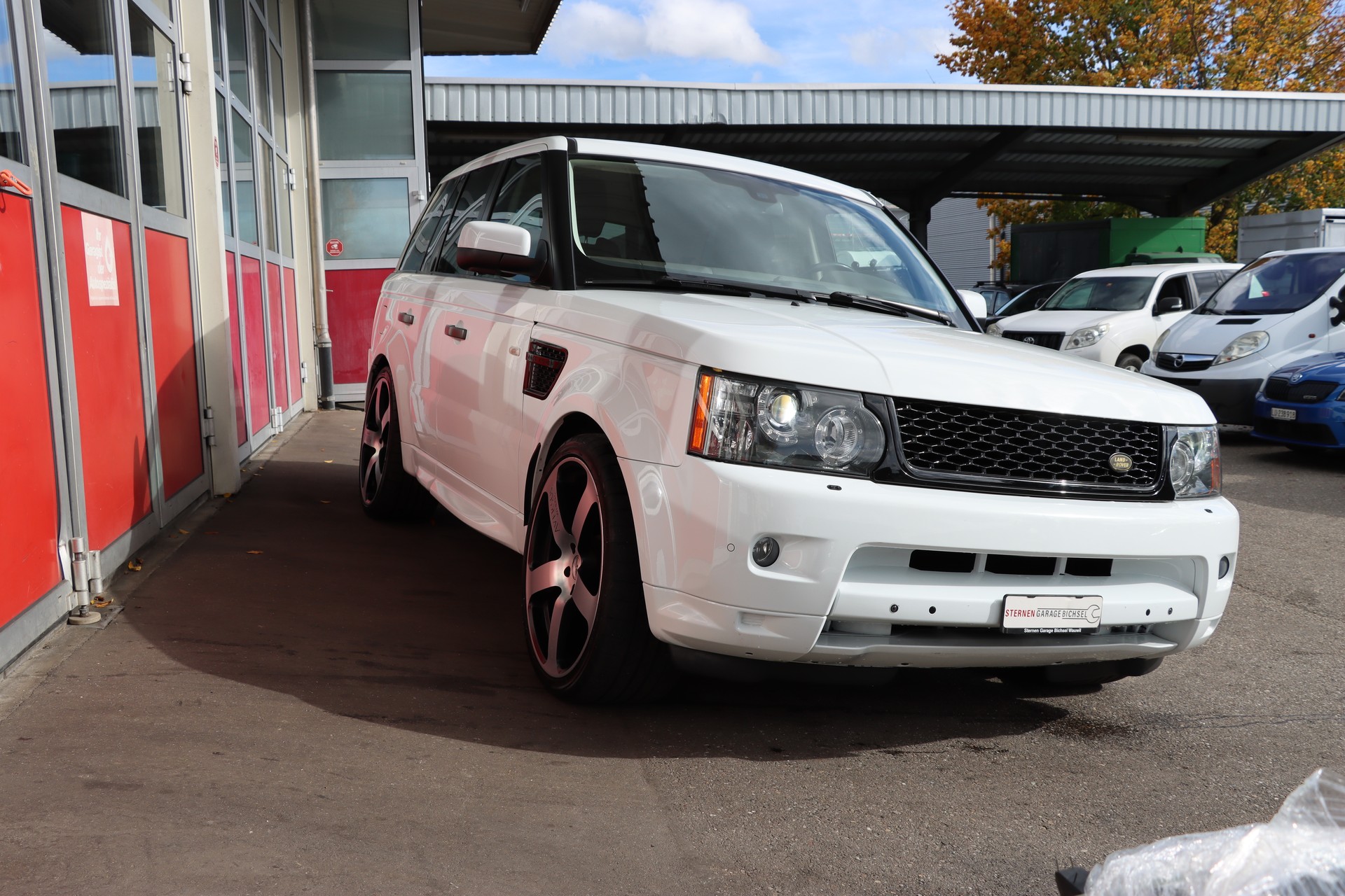 LAND ROVER Range Rover Sport 3.0 TDV6 Autobiography Automatic-image-3