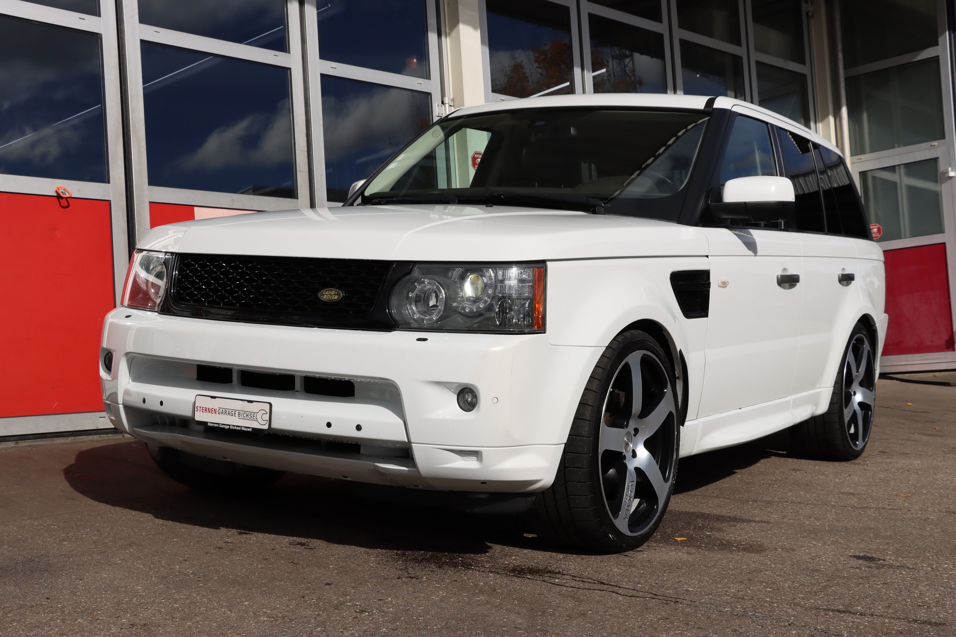 LAND ROVER Range Rover Sport 3.0 TDV6 Autobiography Automatic-image-1