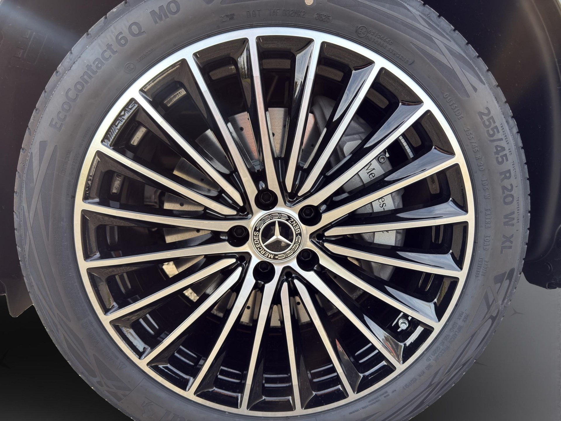 MERCEDES-BENZ GLC 400 e AMG Line 4matic-image-2