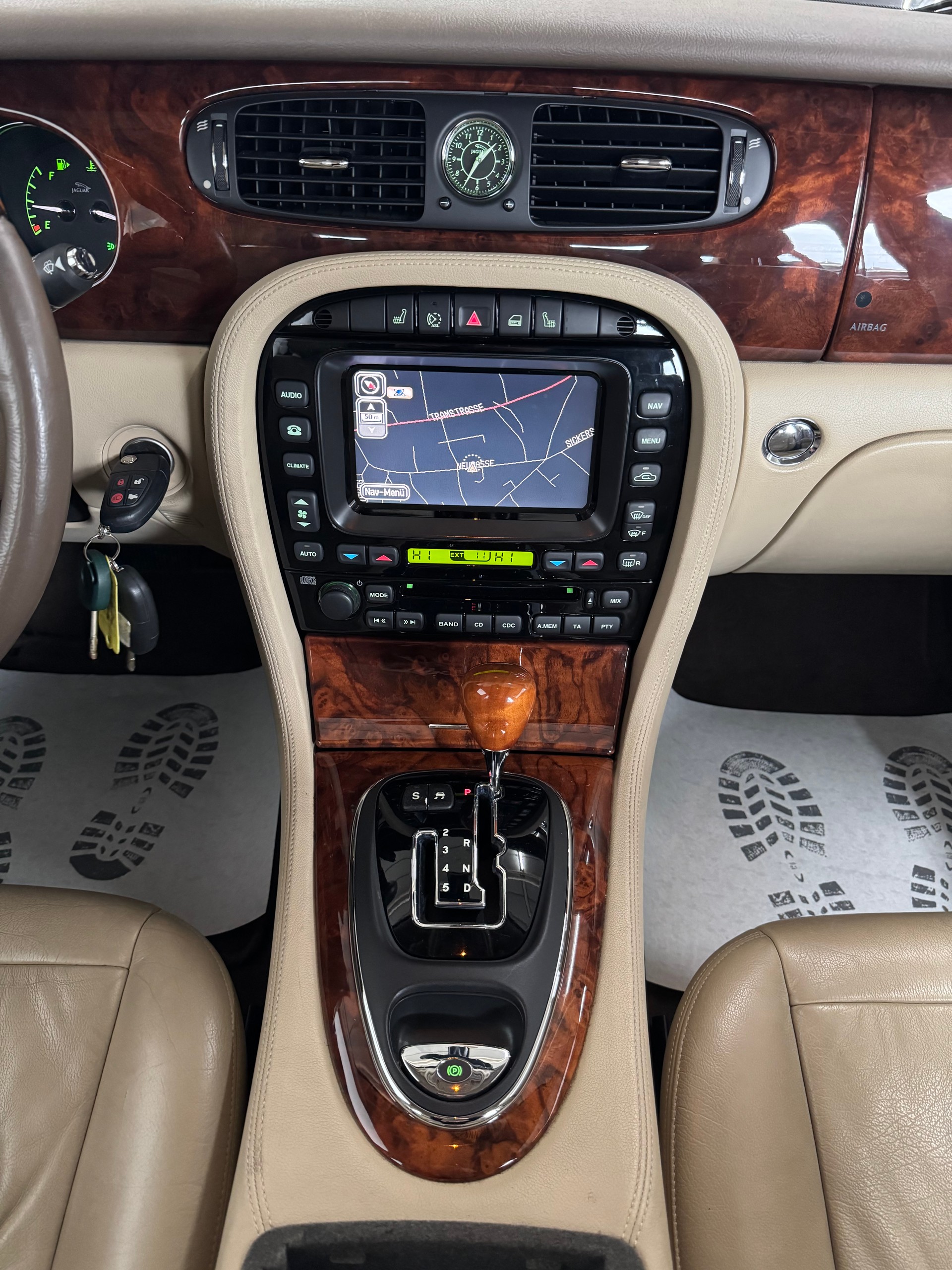 JAGUAR XJ8 3.5 V8 Executive-image-15