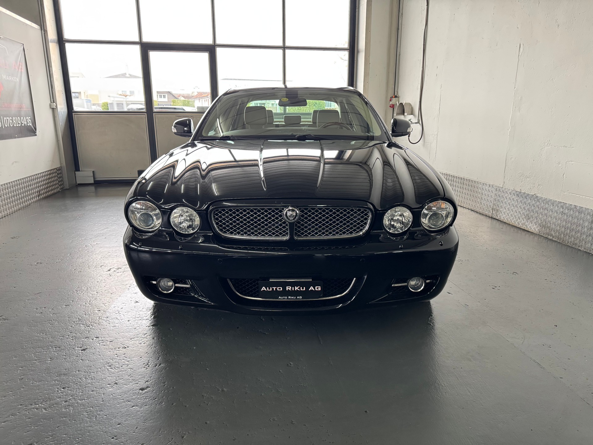 JAGUAR XJ8 3.5 V8 Executive-image-3