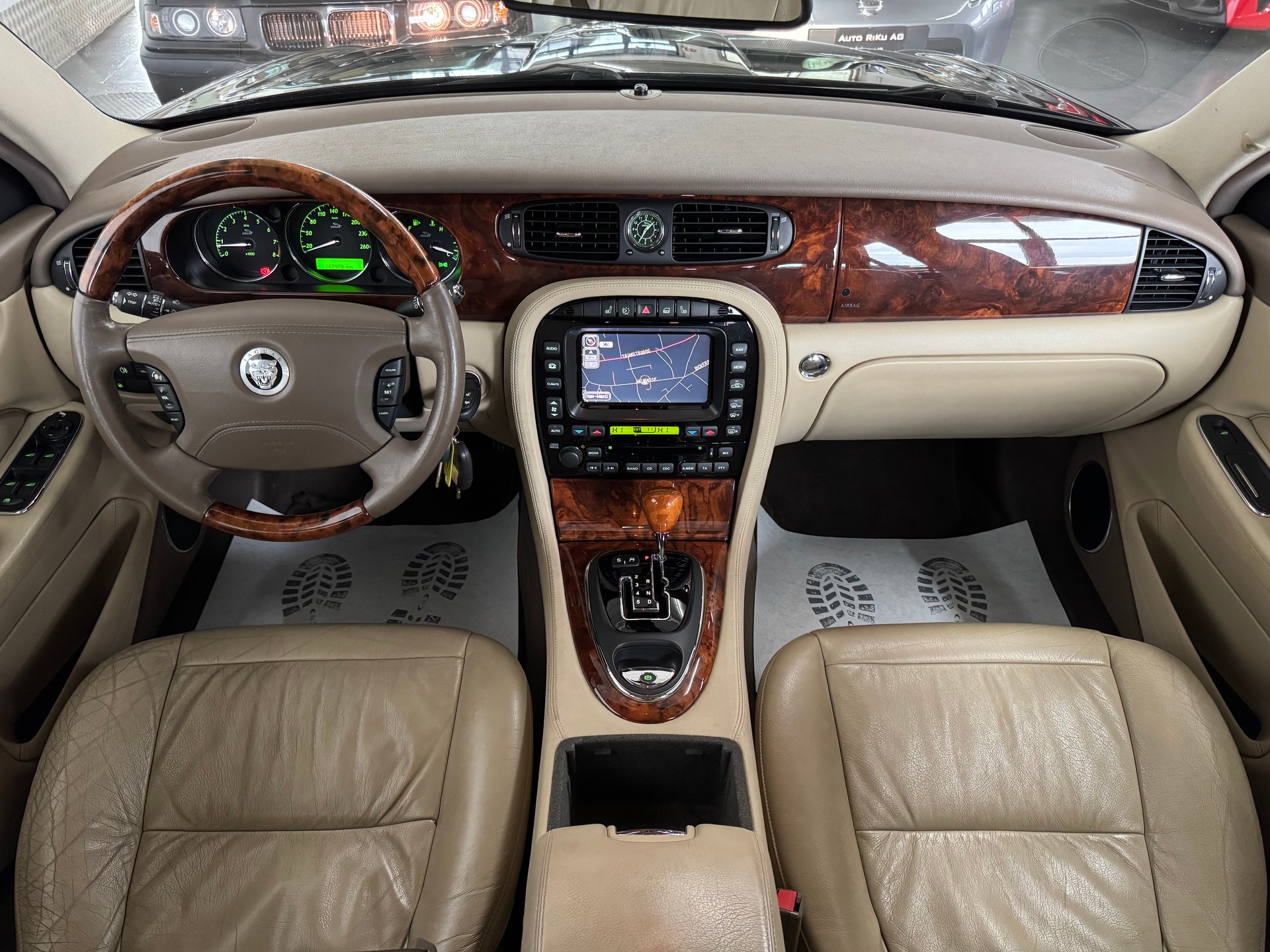 JAGUAR XJ8 3.5 V8 Executive-image-14