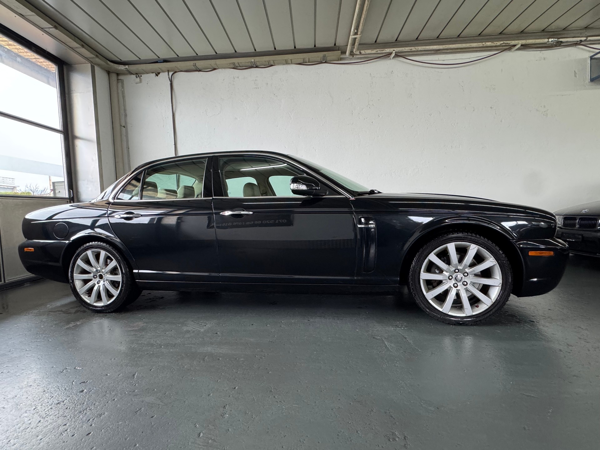 JAGUAR XJ8 3.5 V8 Executive-image-6