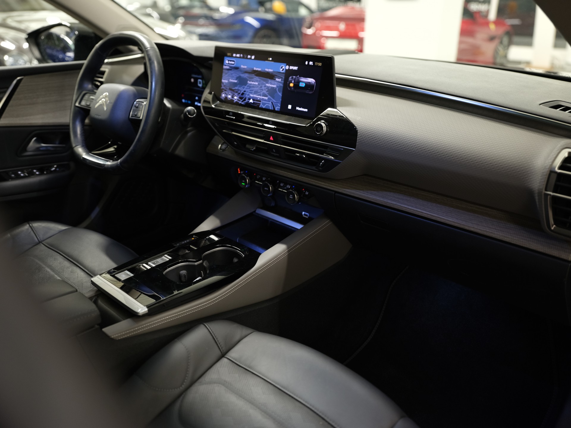 CITROEN C5 X 1.6i PHEV Shine Pack e-EAT8 *Panoramadach* *Werksgarantie*-image-19