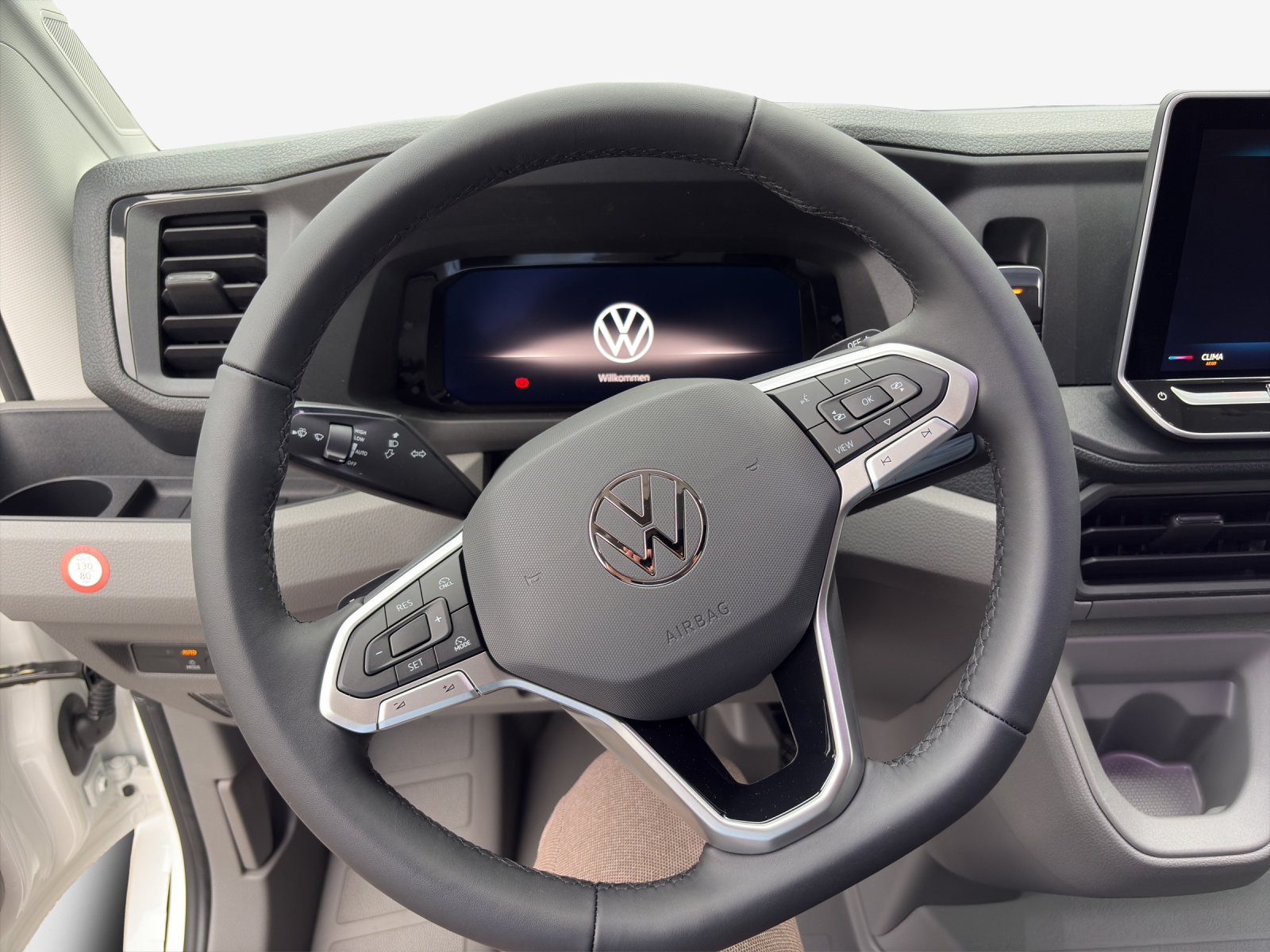 VW Crafter 35 2.0 BiTDI L3 HD A-image-9