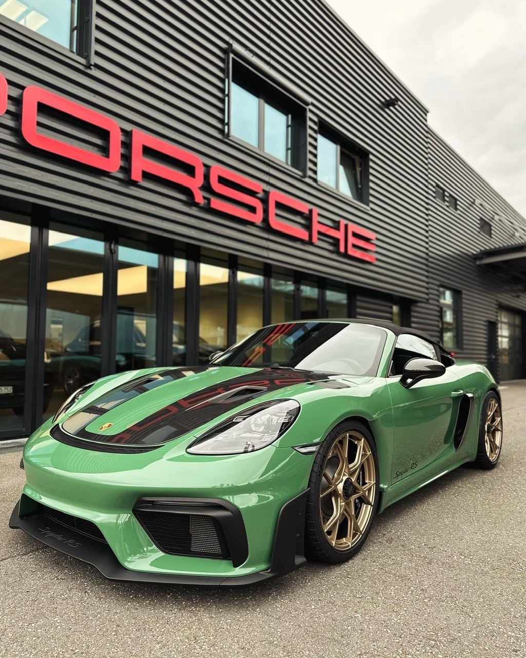PORSCHE 718 Spyder RS / PTS-Farbe-image-4