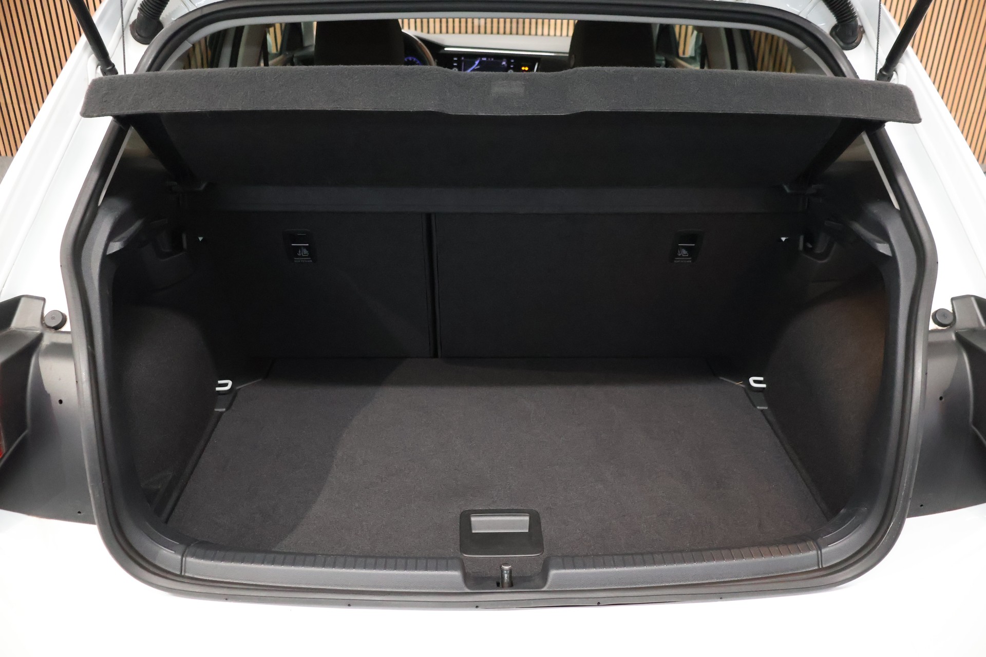 VW Polo 1.0 TSI Life DSG-image-12
