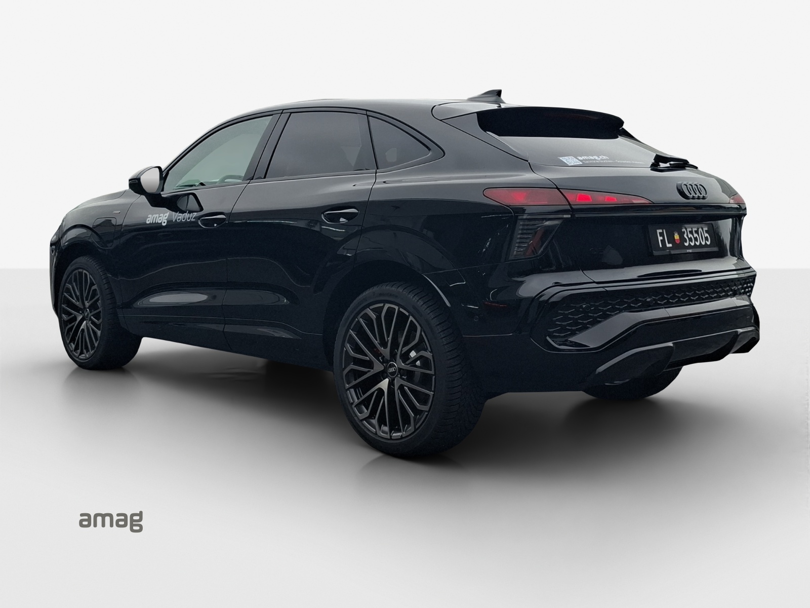AUDI Q3 Sportback e-hybrid 200 kW S tronig-image-2