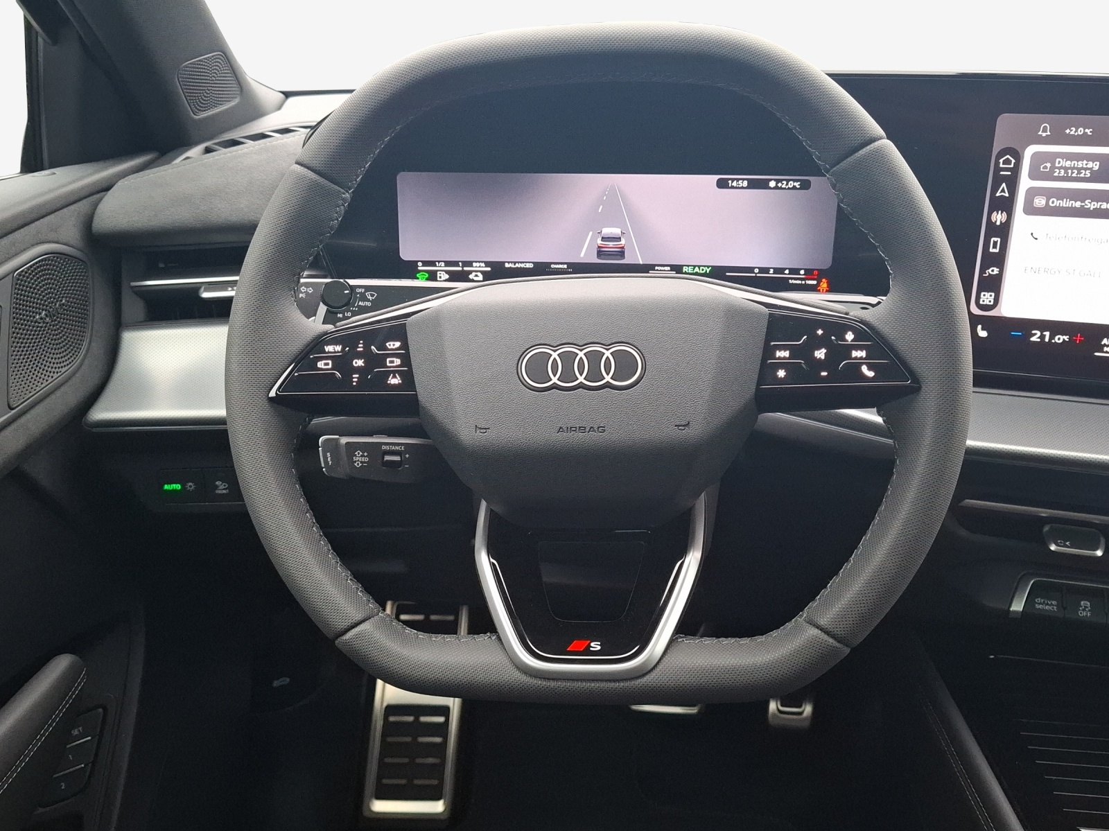 AUDI Q3 Sportback e-hybrid 200 kW S tronig-image-9