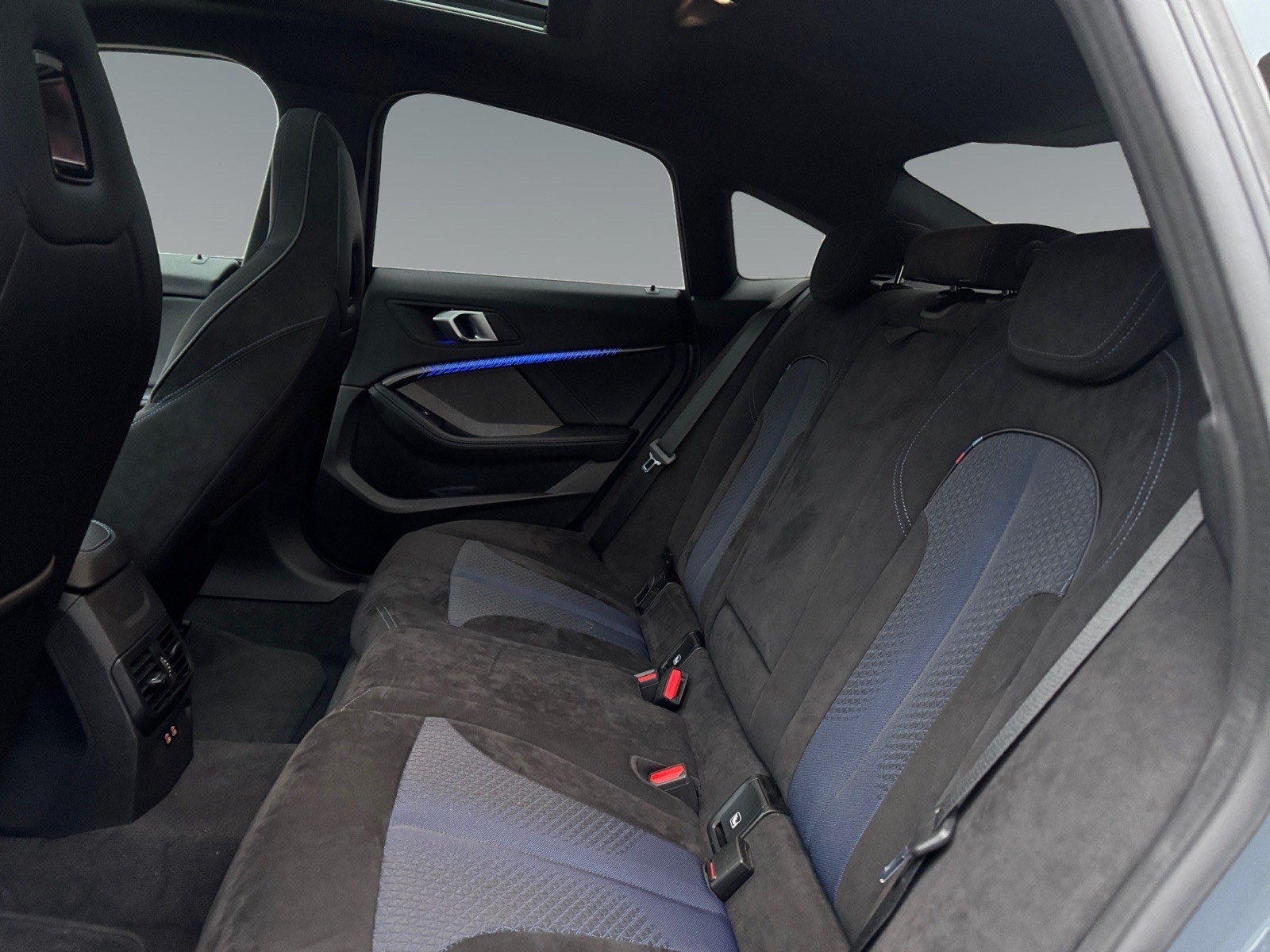 BMW M235i Gran Coupé xDrive Steptronic-image-12
