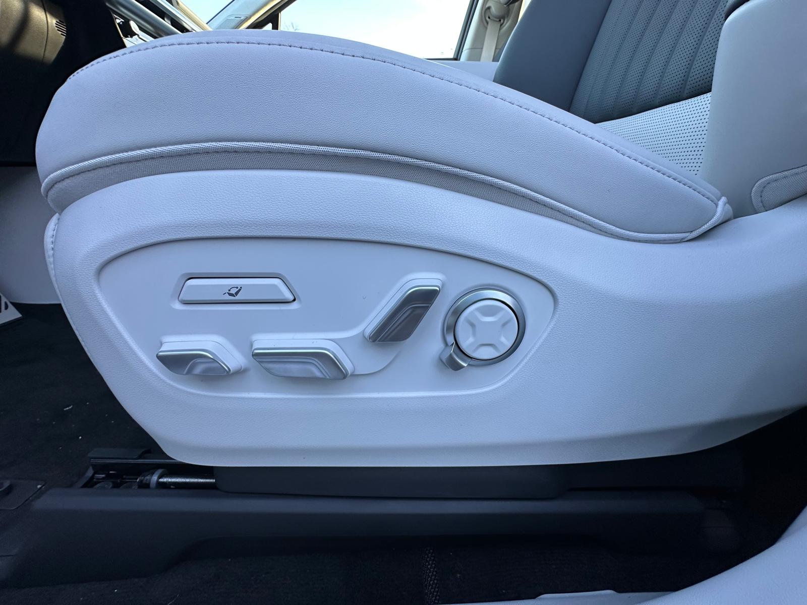 HYUNDAI Ioniq 9 110kWh Vertex Caligraphy 4WD-image-13