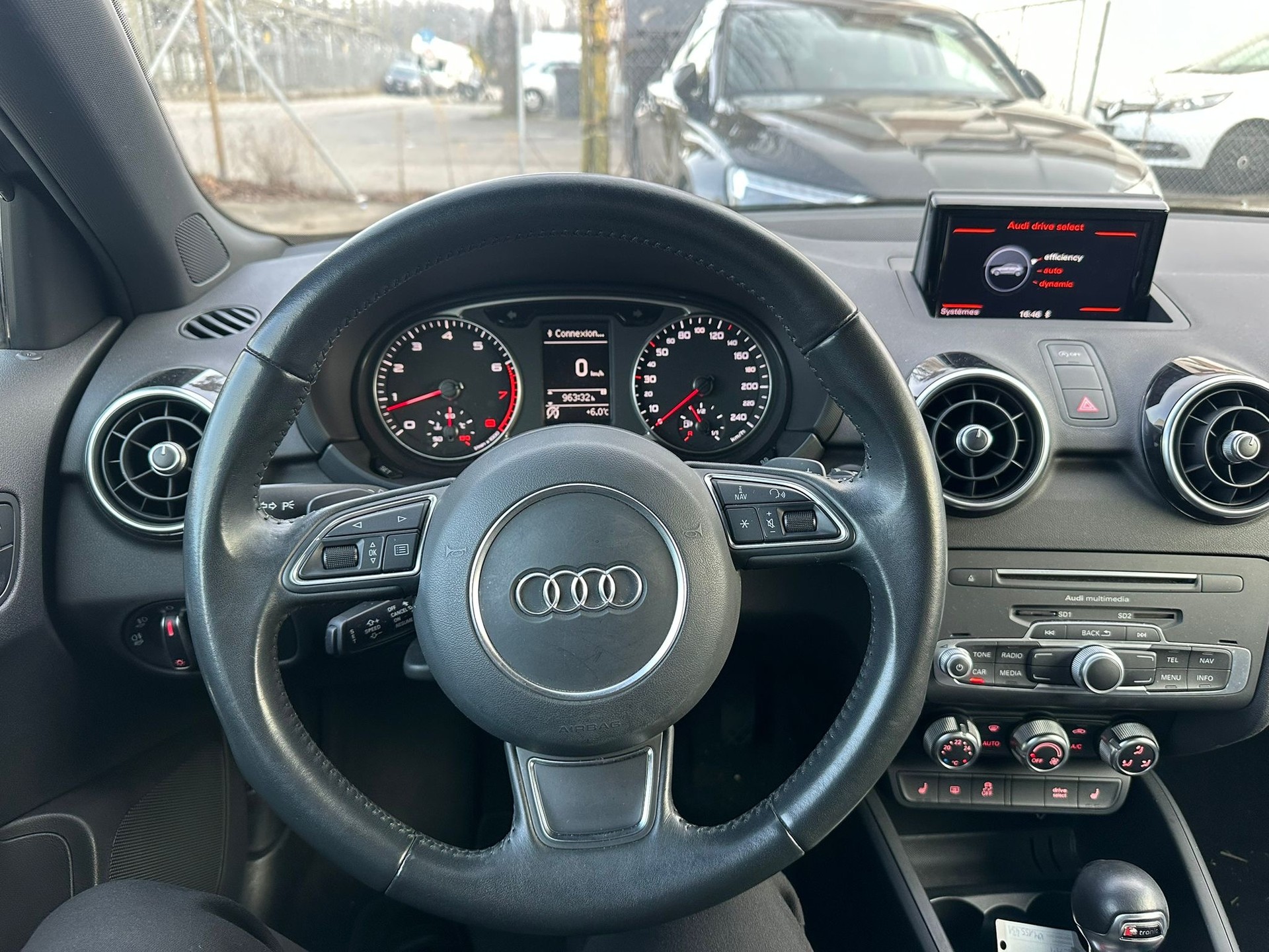 AUDI A1 Sportback 1.4 TFSI S-LINE full black Sport S-tronic-image-8