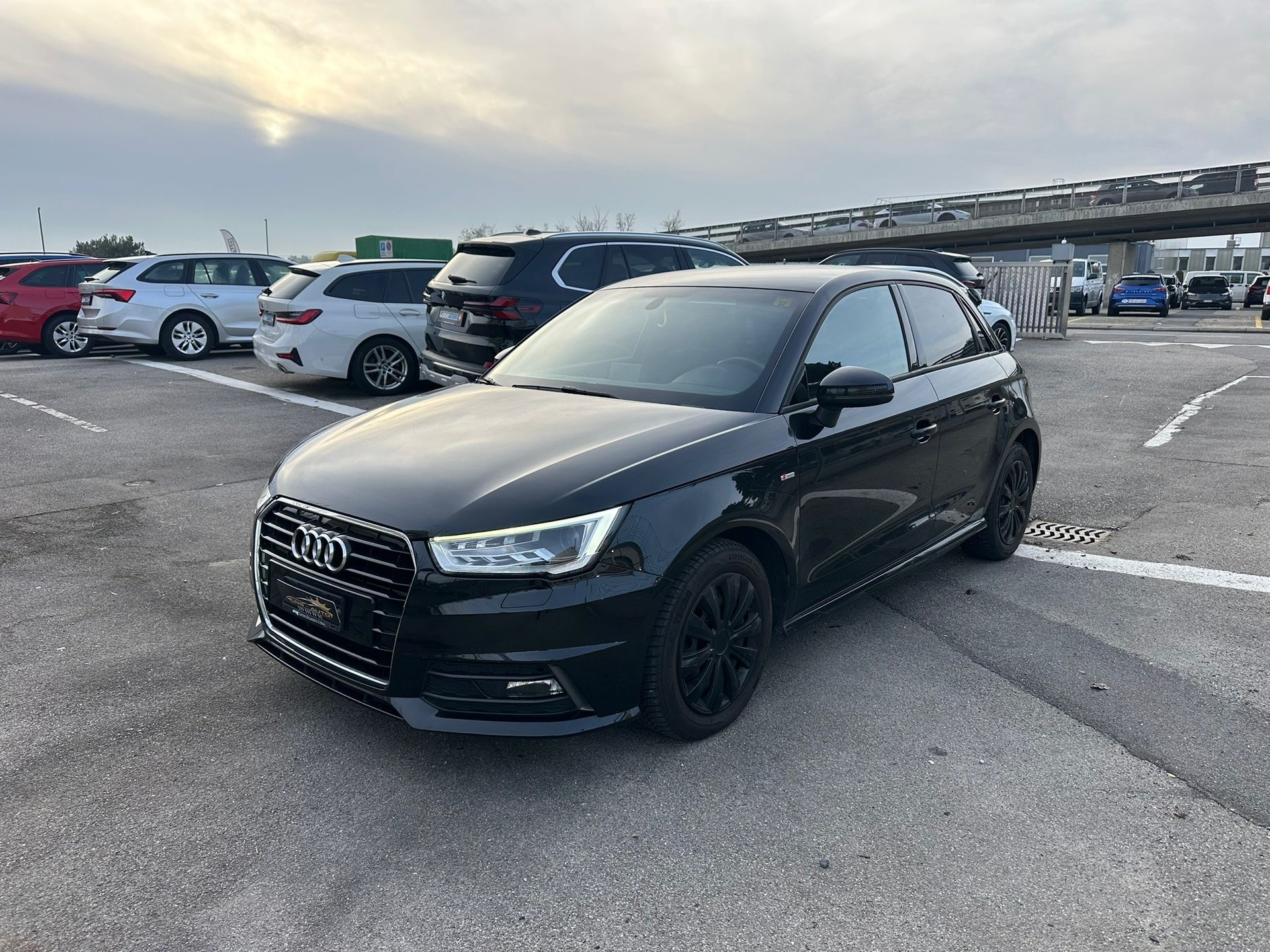 AUDI A1 Sportback 1.4 TFSI S-LINE full black Sport S-tronic-image-1