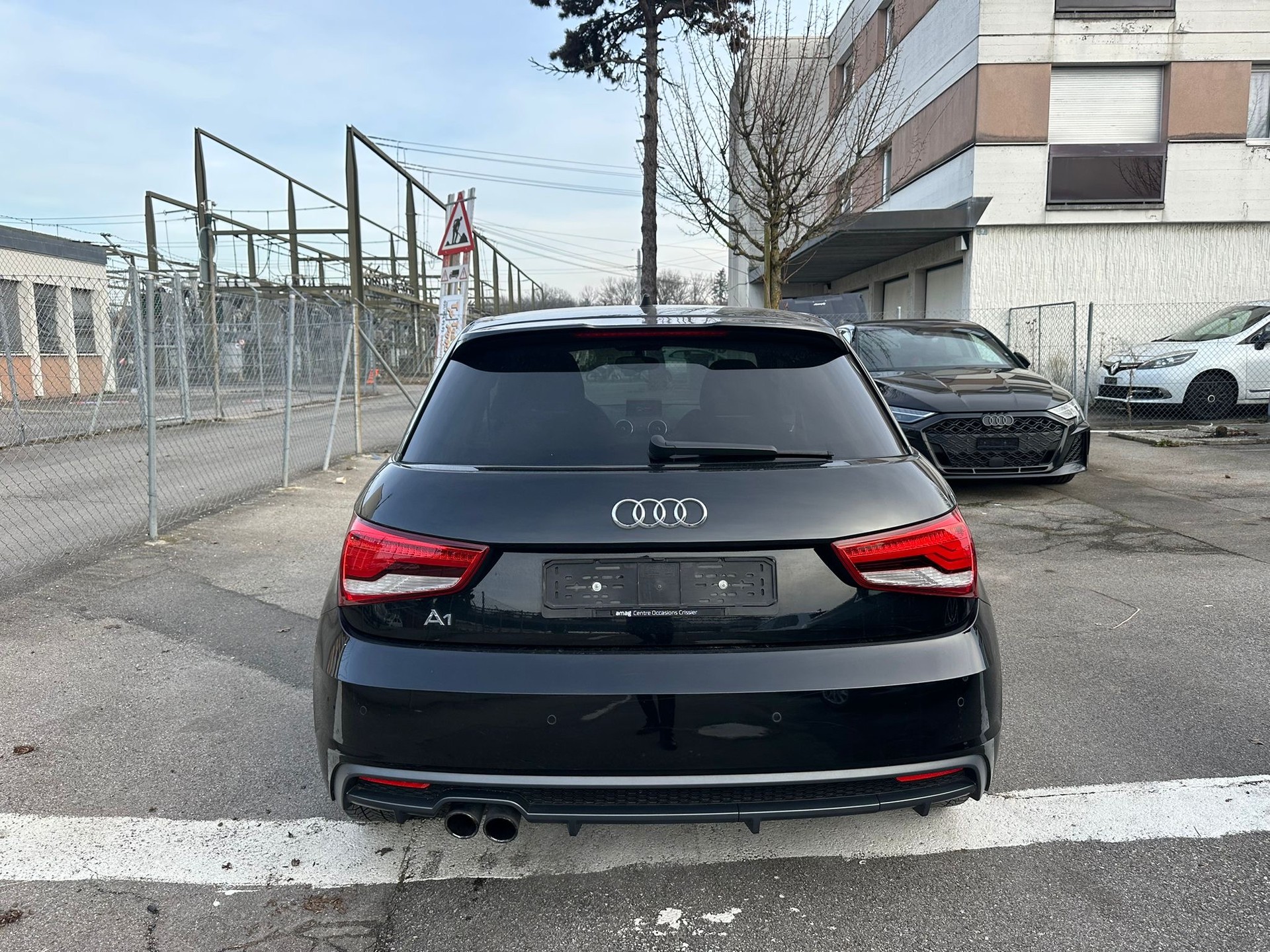 AUDI A1 Sportback 1.4 TFSI S-LINE full black Sport S-tronic-image-4
