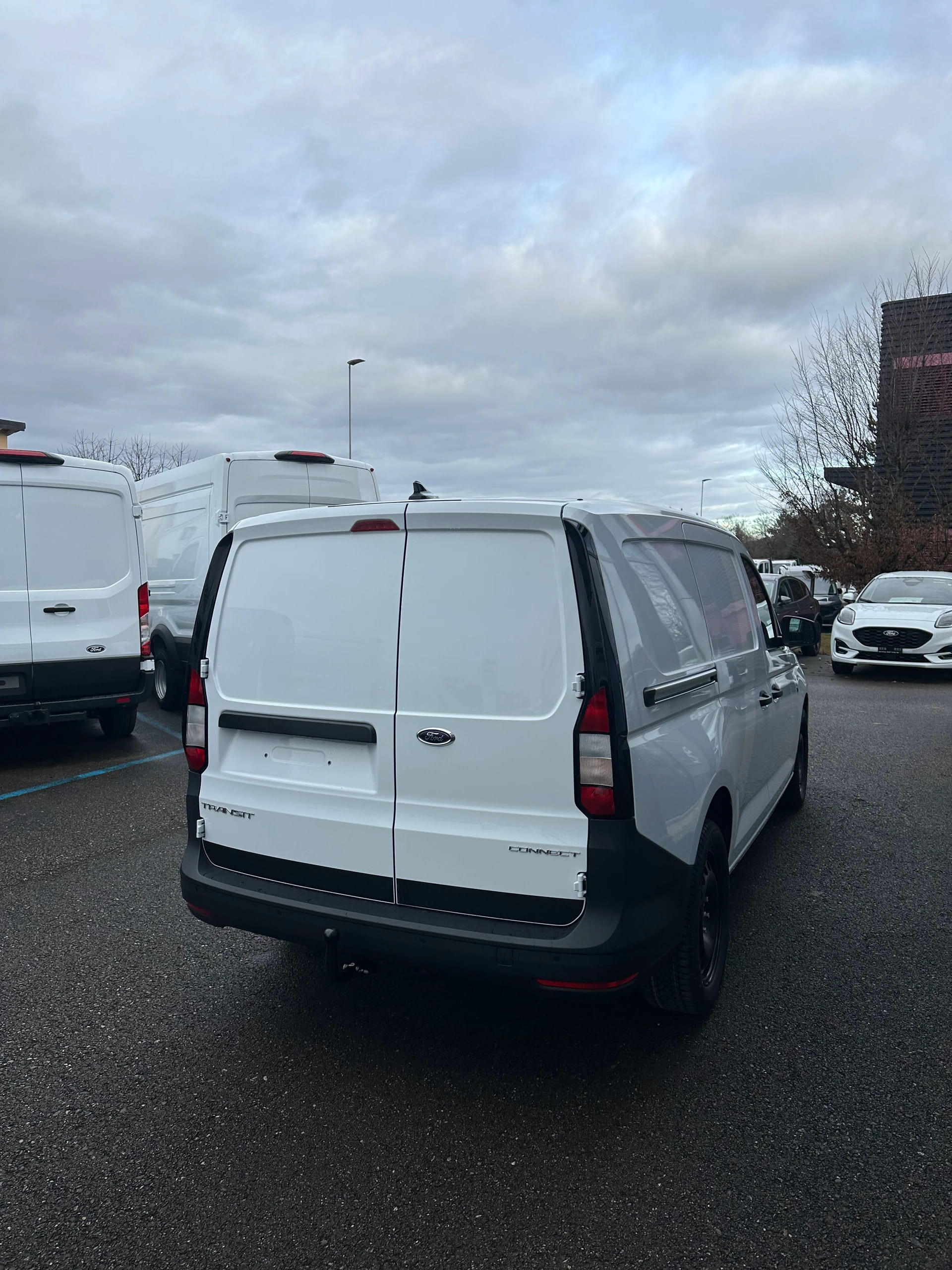 FORD Grand Transit Connect fourg. 2 Trend/122CV/Aut.-image-6
