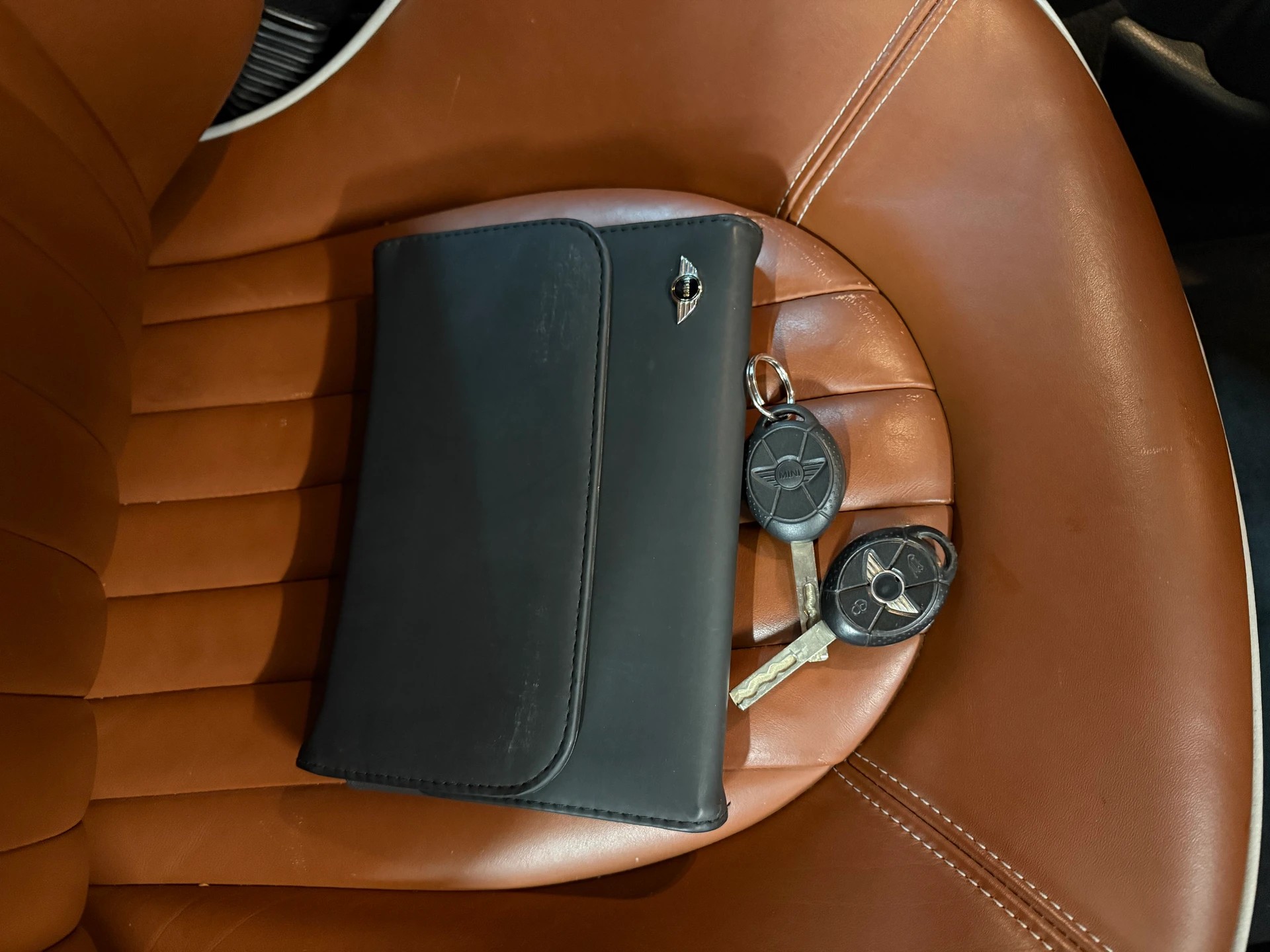 MINI Cooper Cabriolet-image-8