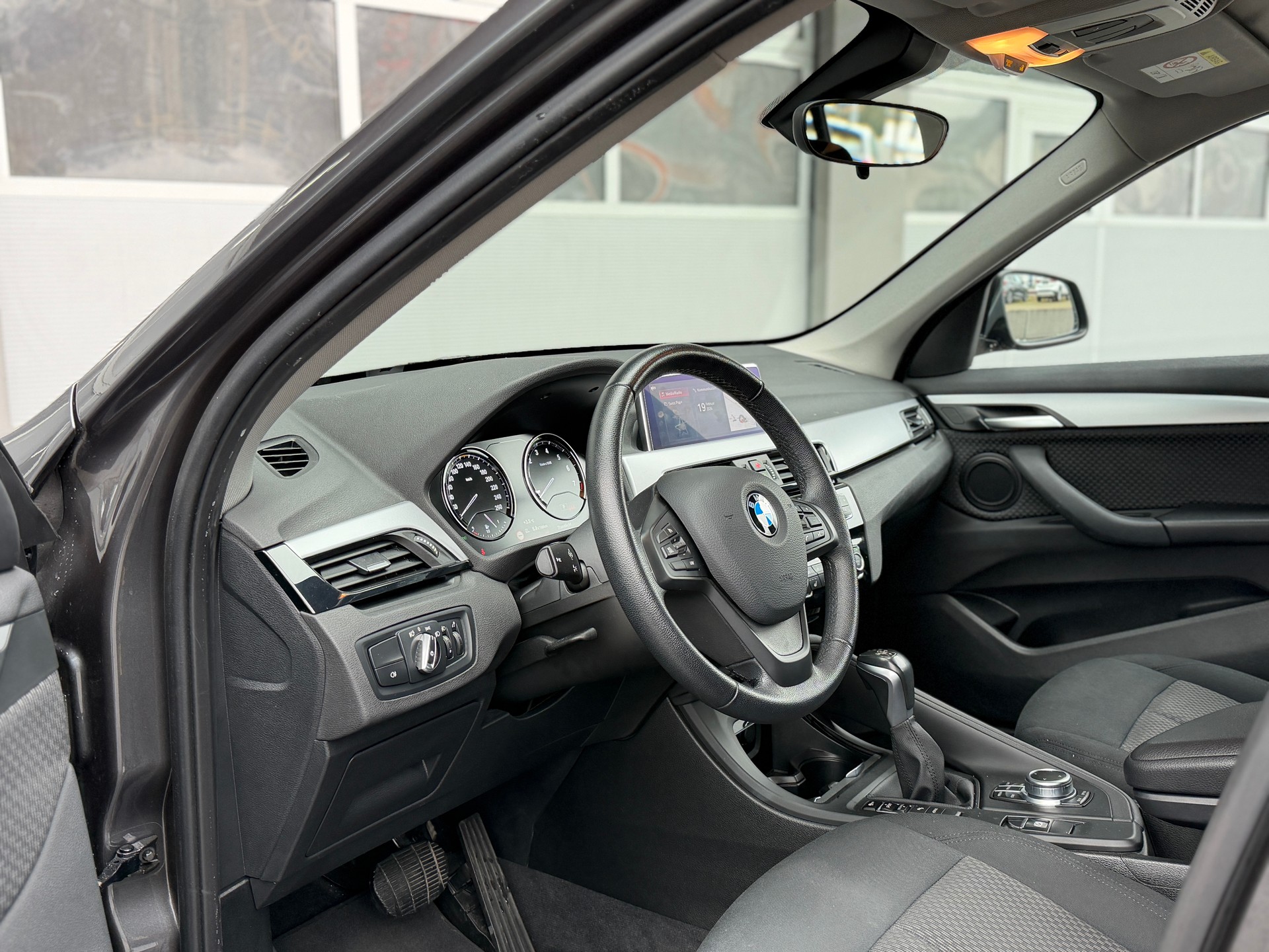 BMW X1 xDrive 25e Steptronic-image-9