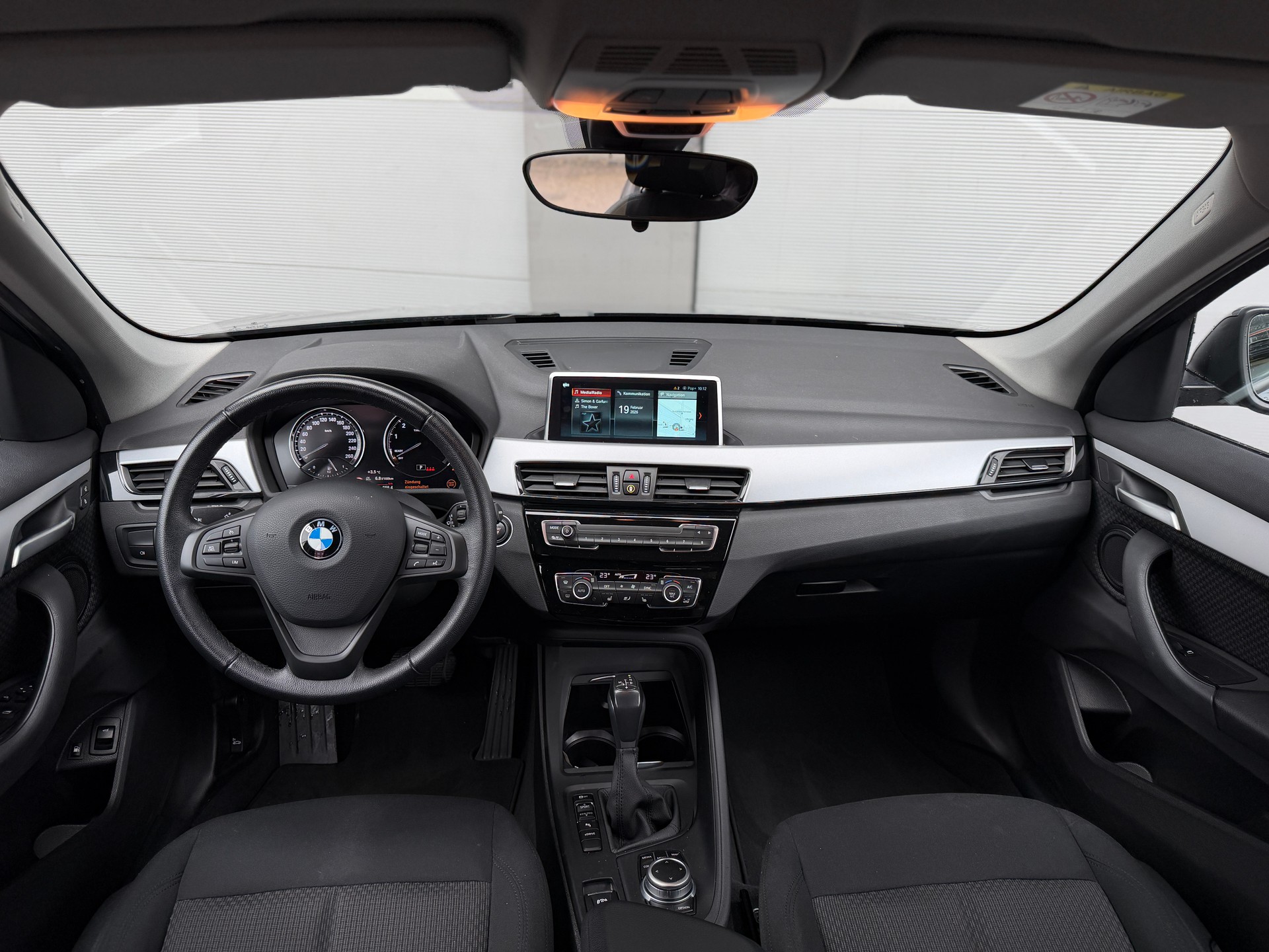 BMW X1 xDrive 25e Steptronic-image-10