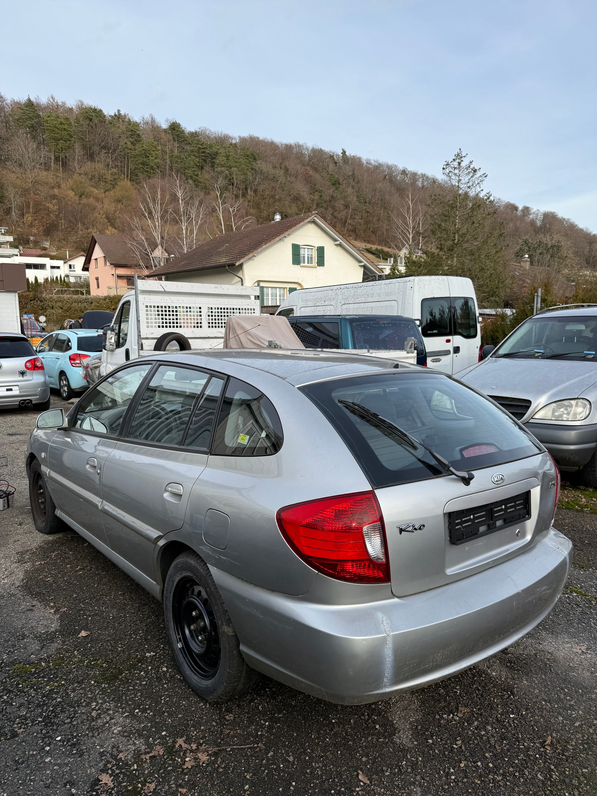 KIA Rio 1.5 LS-image-4