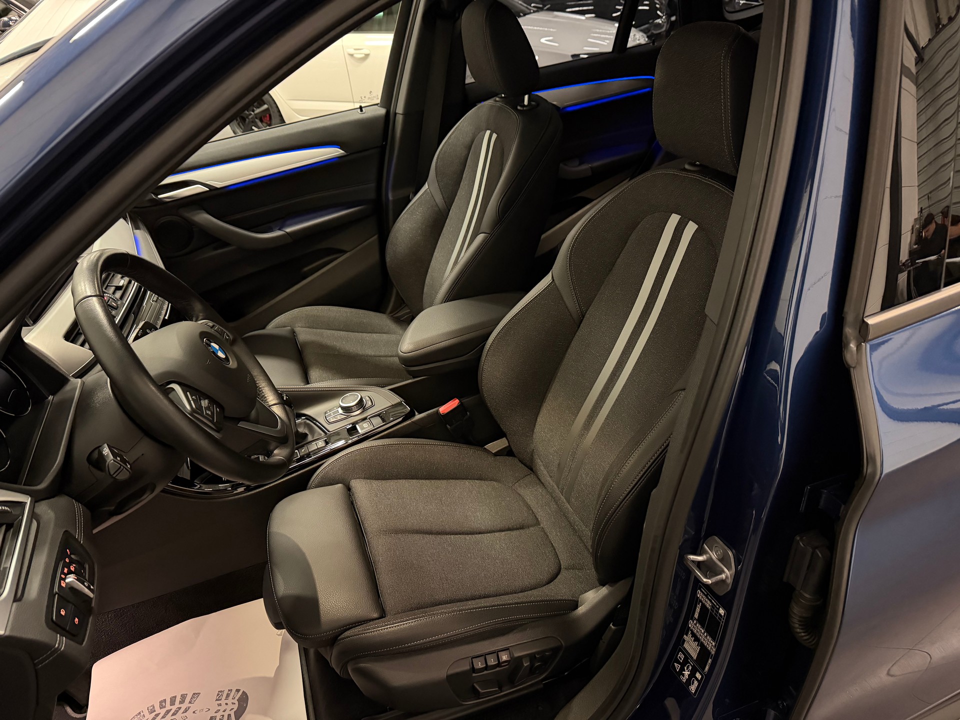 BMW X1 xDrive 18d Sport Line Steptronic-image-17