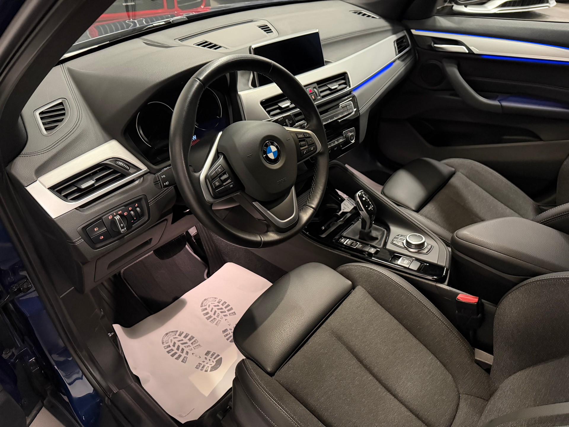 BMW X1 xDrive 18d Sport Line Steptronic-image-16