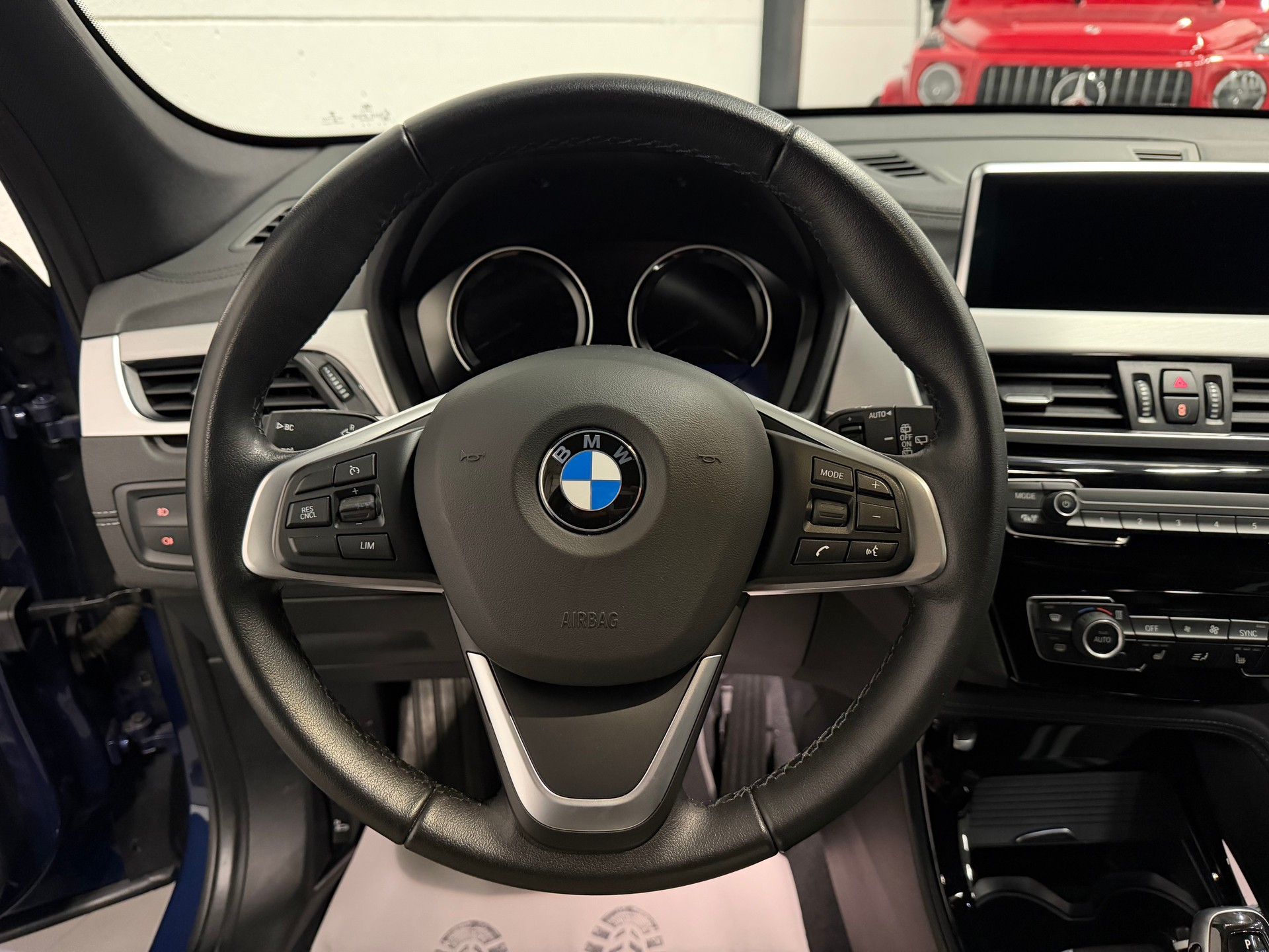 BMW X1 xDrive 18d Sport Line Steptronic-image-23