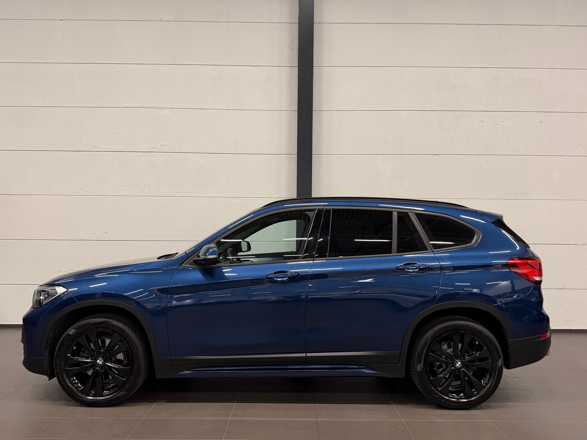 BMW X1 xDrive 18d Sport Line Steptronic-image-8