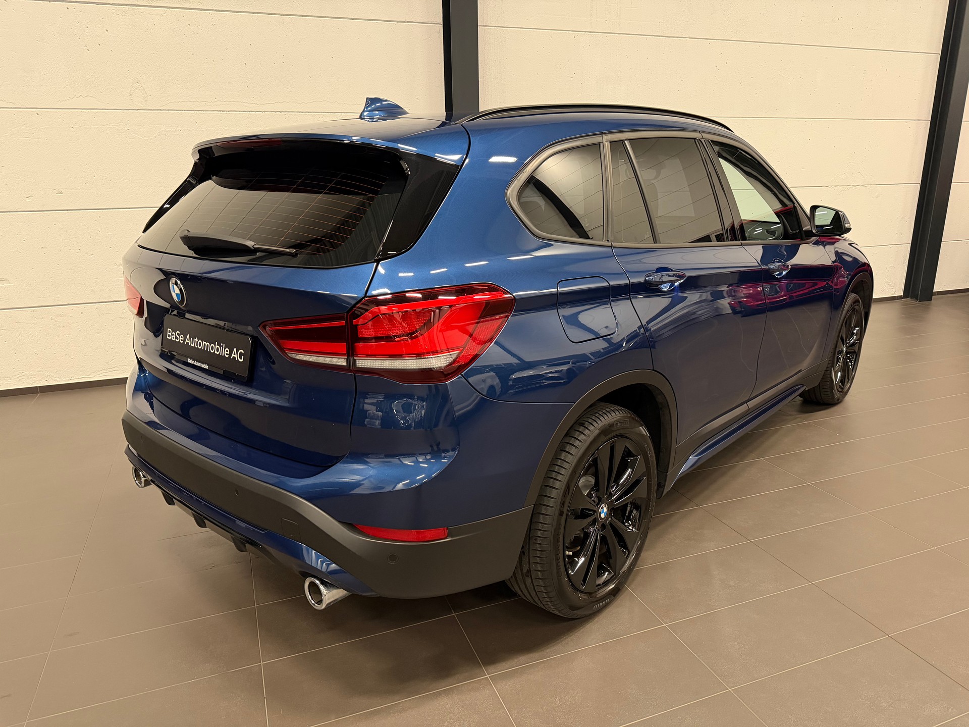 BMW X1 xDrive 18d Sport Line Steptronic-image-12