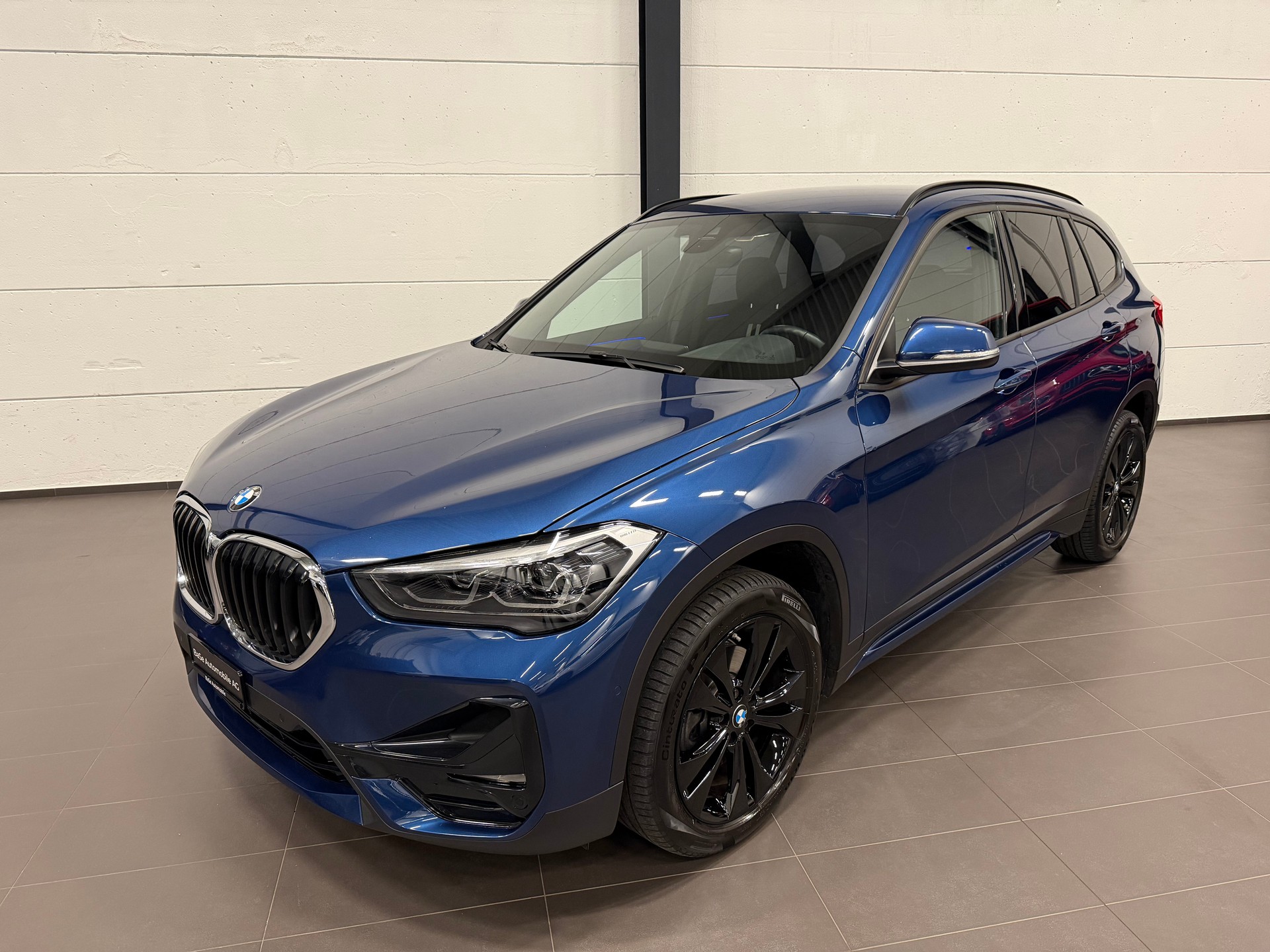 BMW X1 xDrive 18d Sport Line Steptronic-image-0