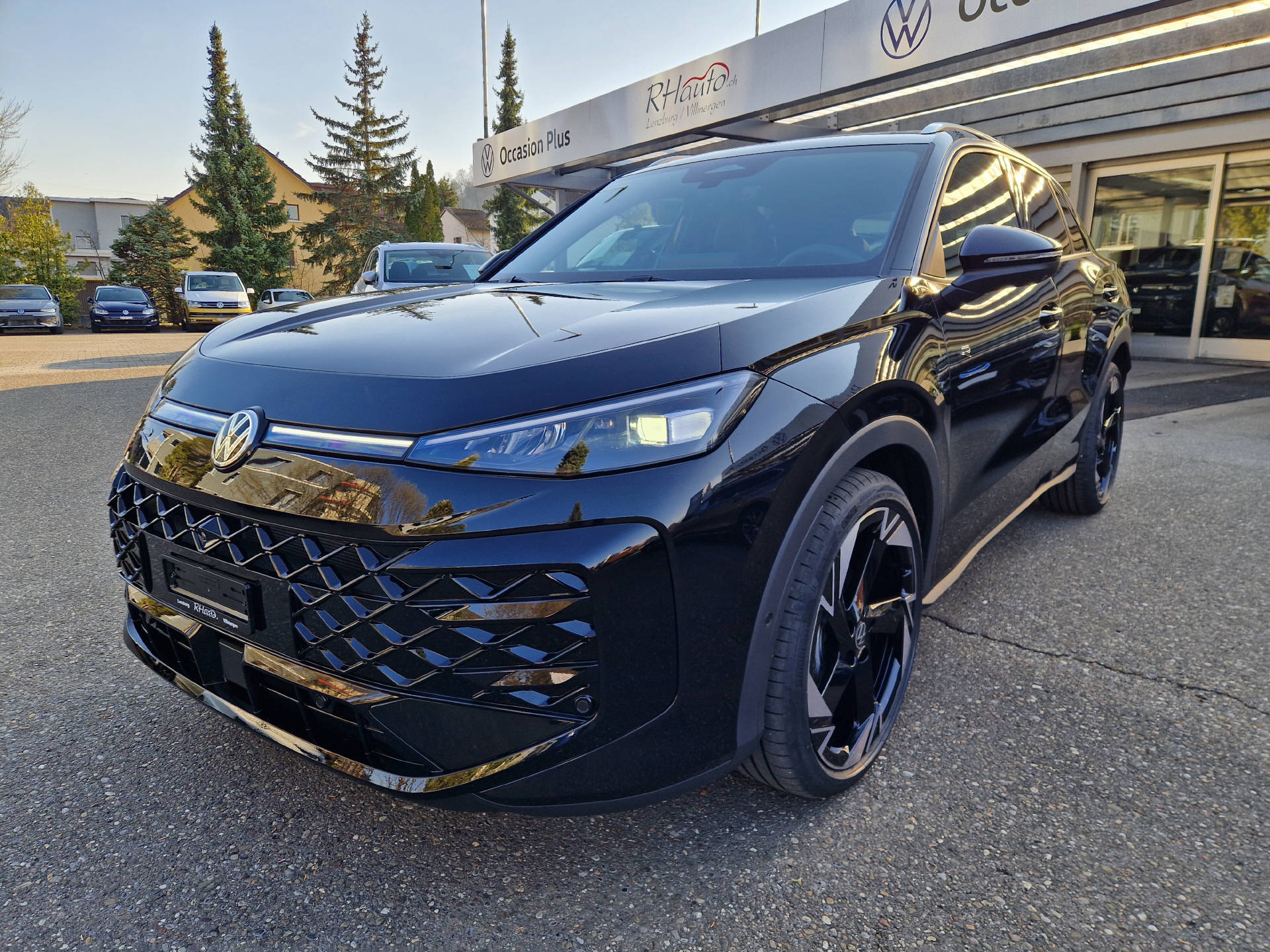 VW T-Roc 1.5 eTSI R-Line DSG-image-0