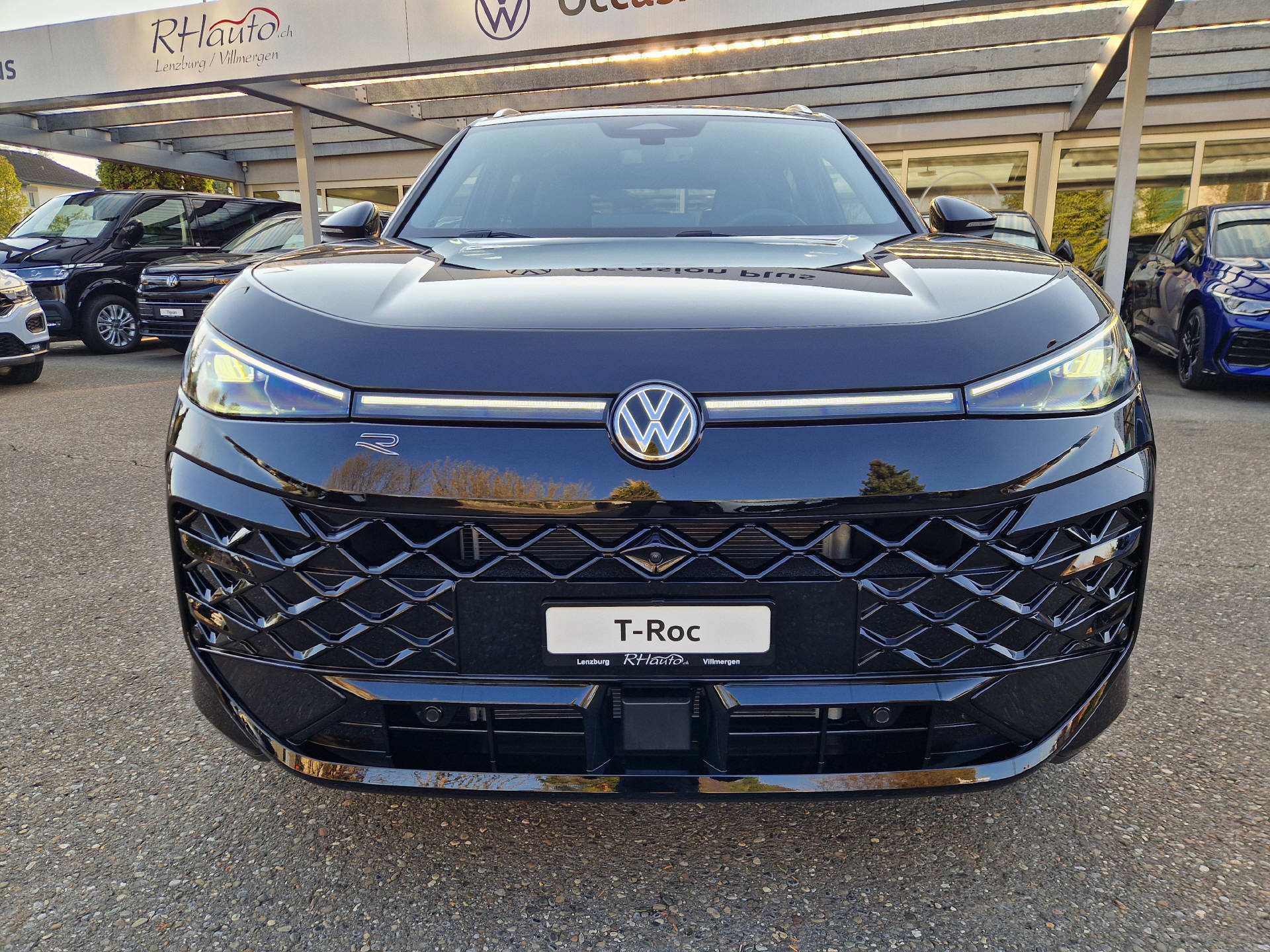VW T-Roc 1.5 eTSI R-Line DSG-image-1