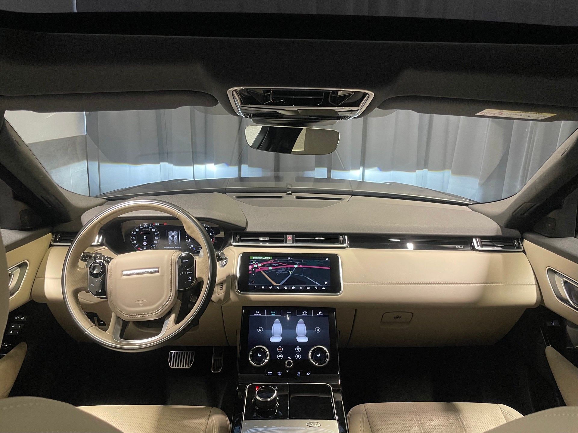 LAND ROVER Range Rover Velar R-Dynamic P 250 HSE Automatic(M)(75)-image-9