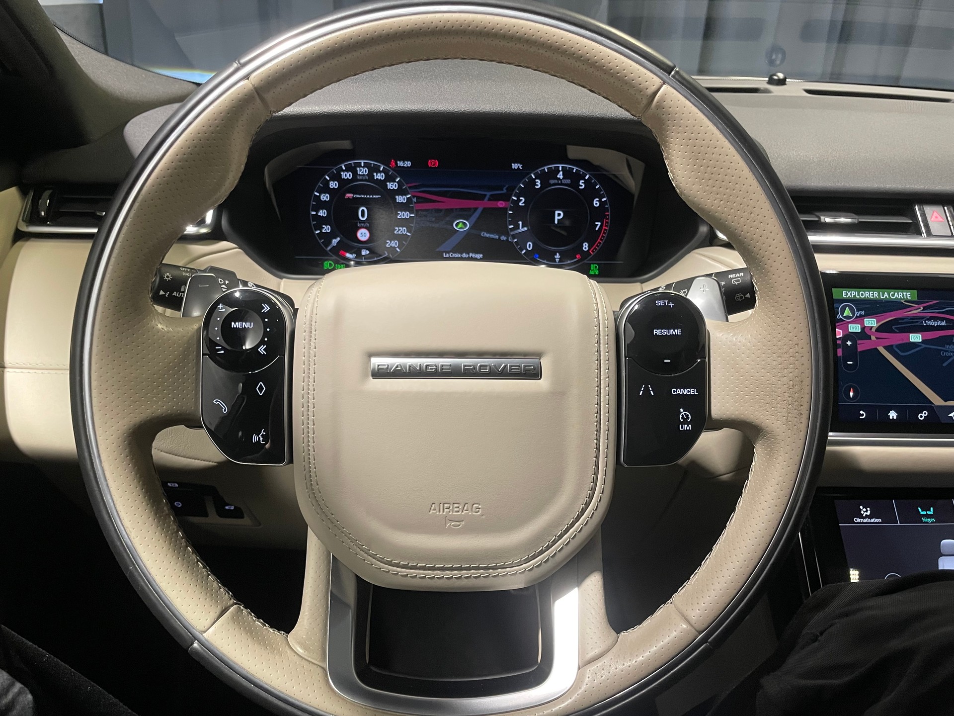 LAND ROVER Range Rover Velar R-Dynamic P 250 HSE Automatic(M)(75)-image-10