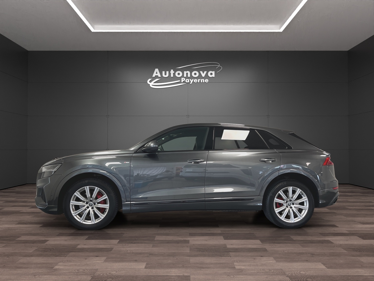 AUDI Q8 55 TFSI quattro tiptronic-image-2