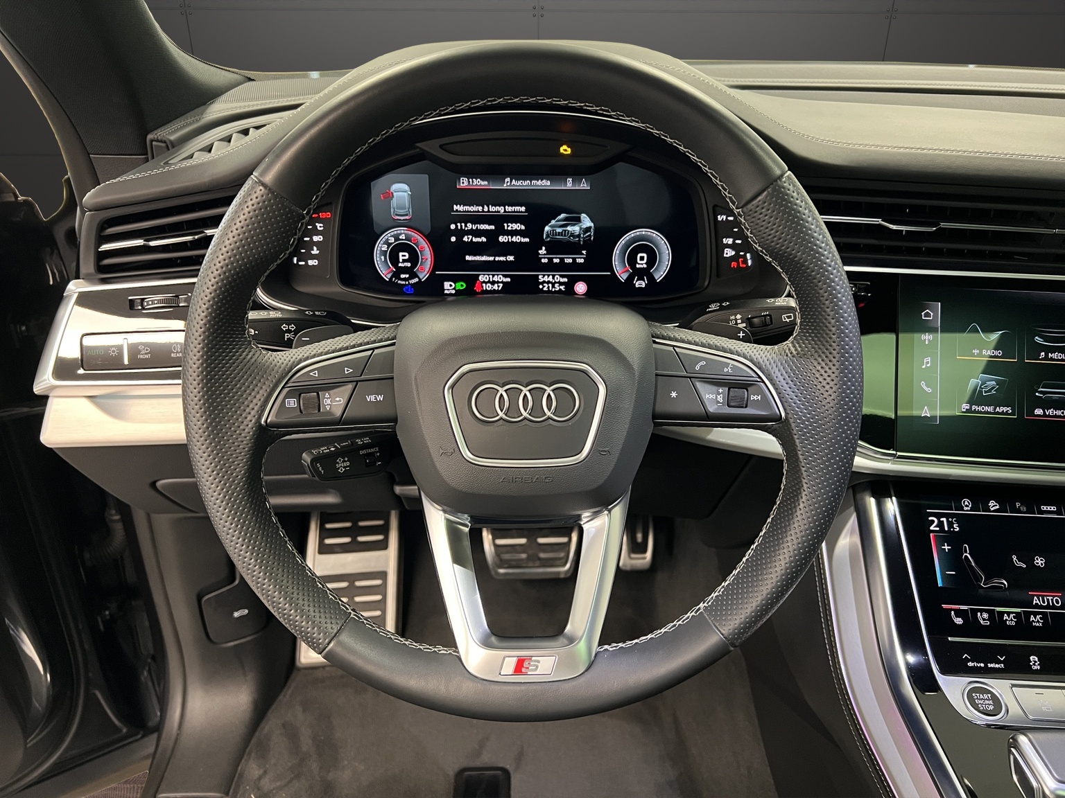 AUDI Q8 55 TFSI quattro tiptronic-image-6