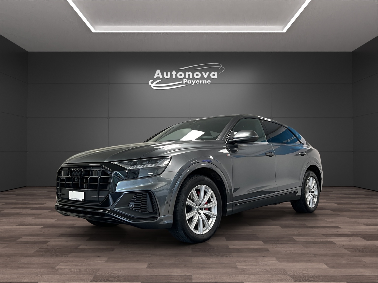AUDI Q8 55 TFSI quattro tiptronic-image-0