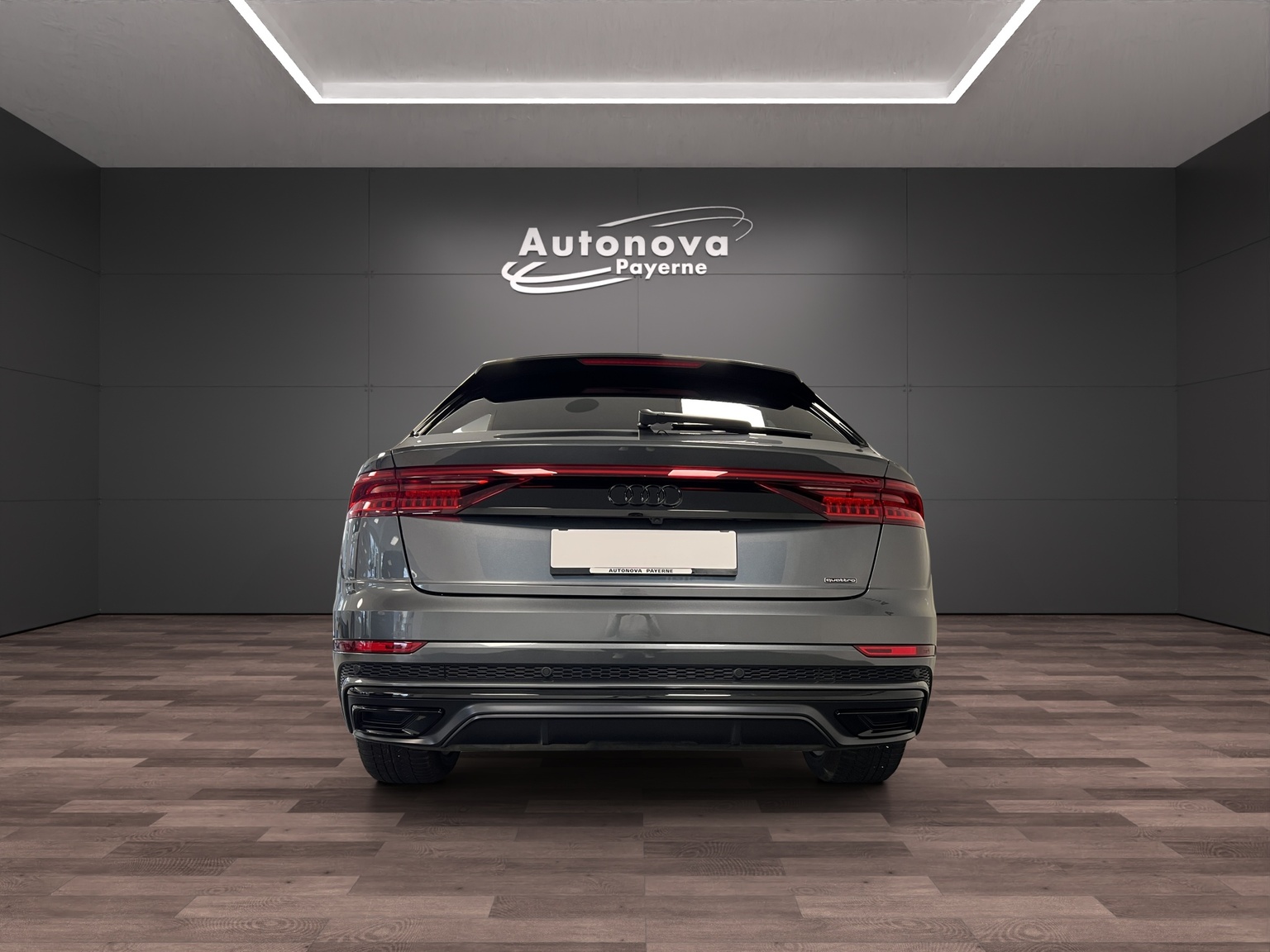 AUDI Q8 55 TFSI quattro tiptronic-image-4