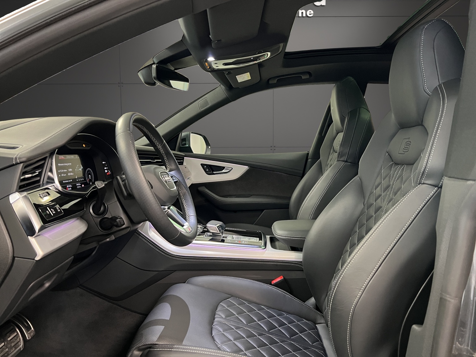 AUDI Q8 55 TFSI quattro tiptronic-image-5