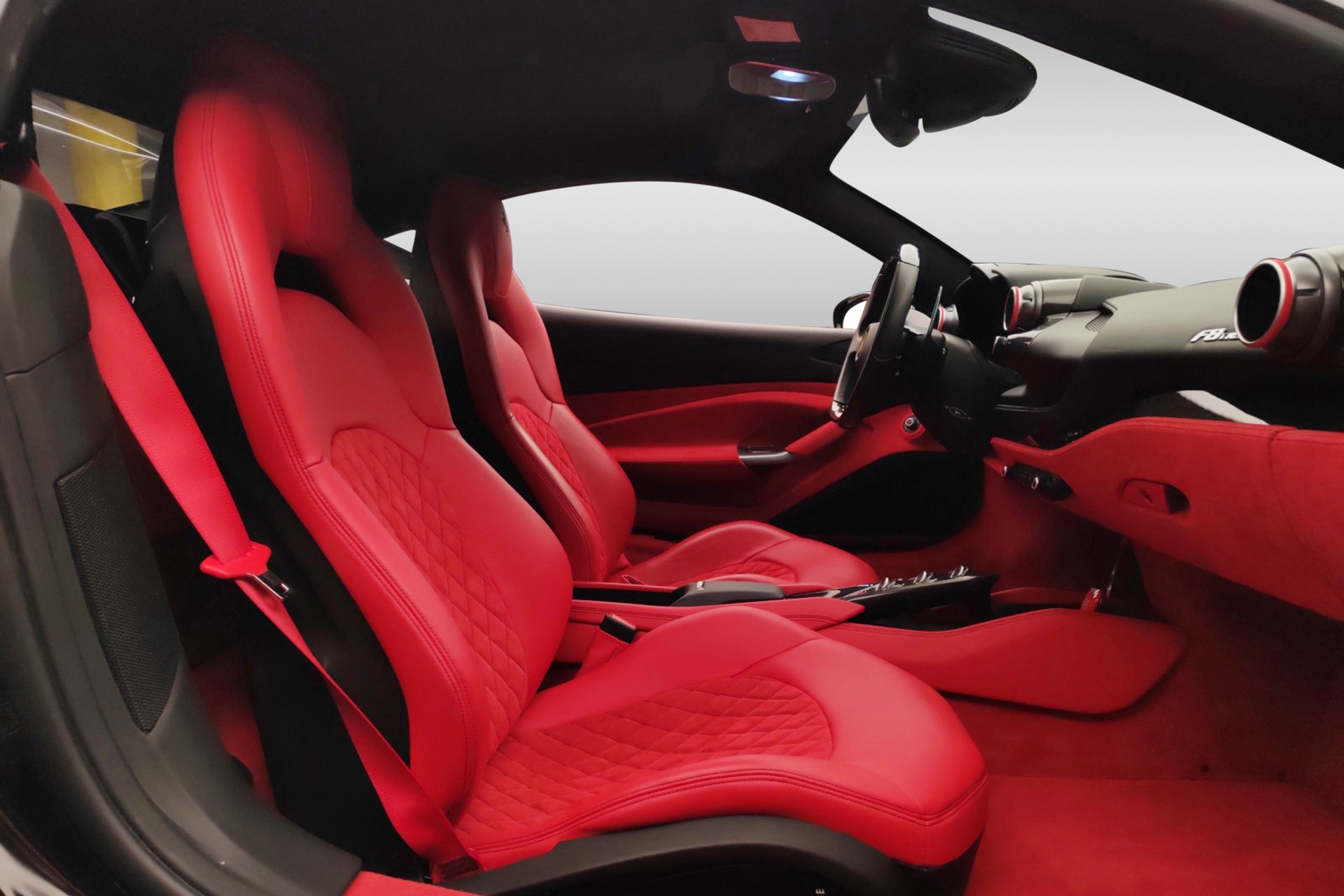 FERRARI F8 Tributo-image-12