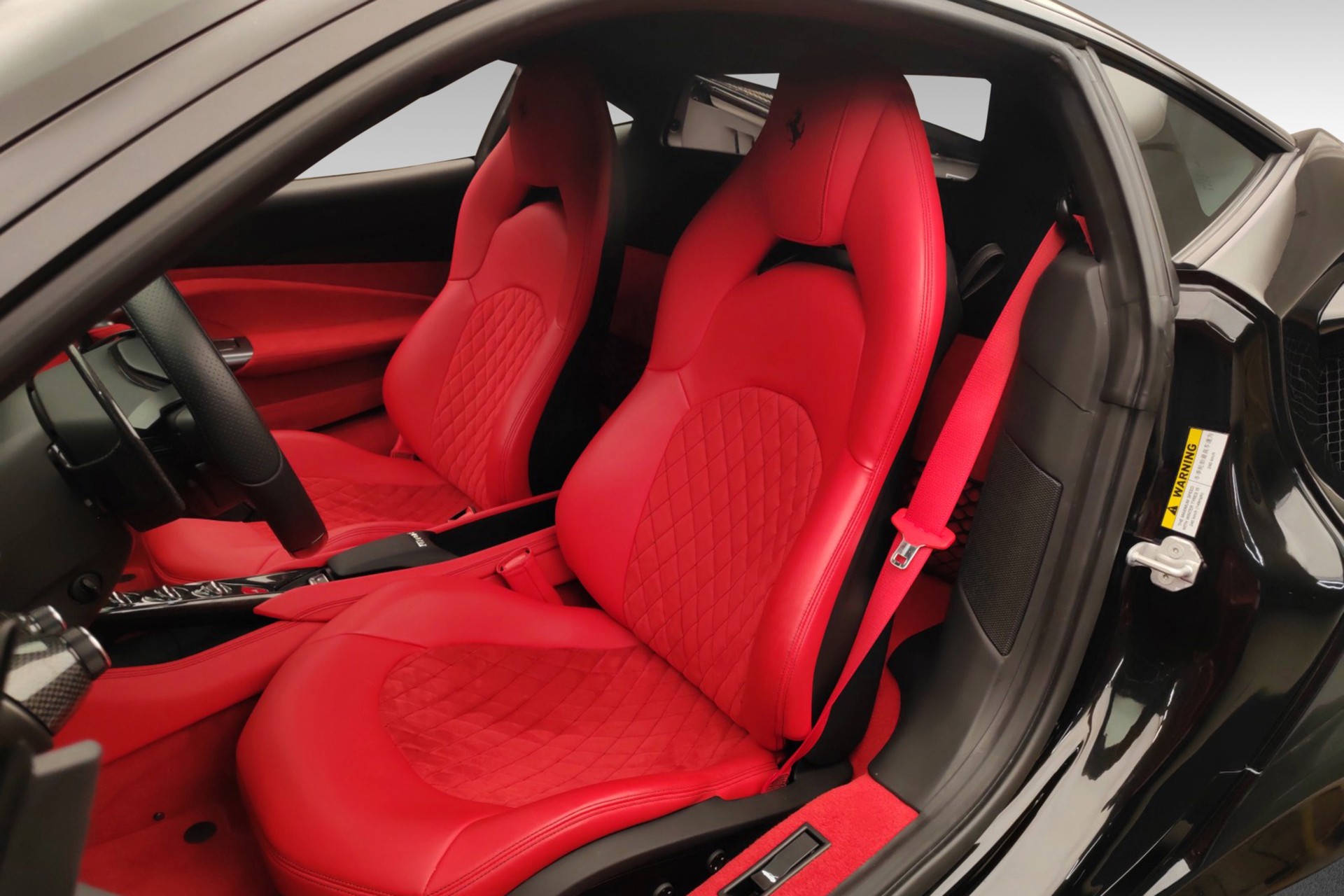 FERRARI F8 Tributo-image-16