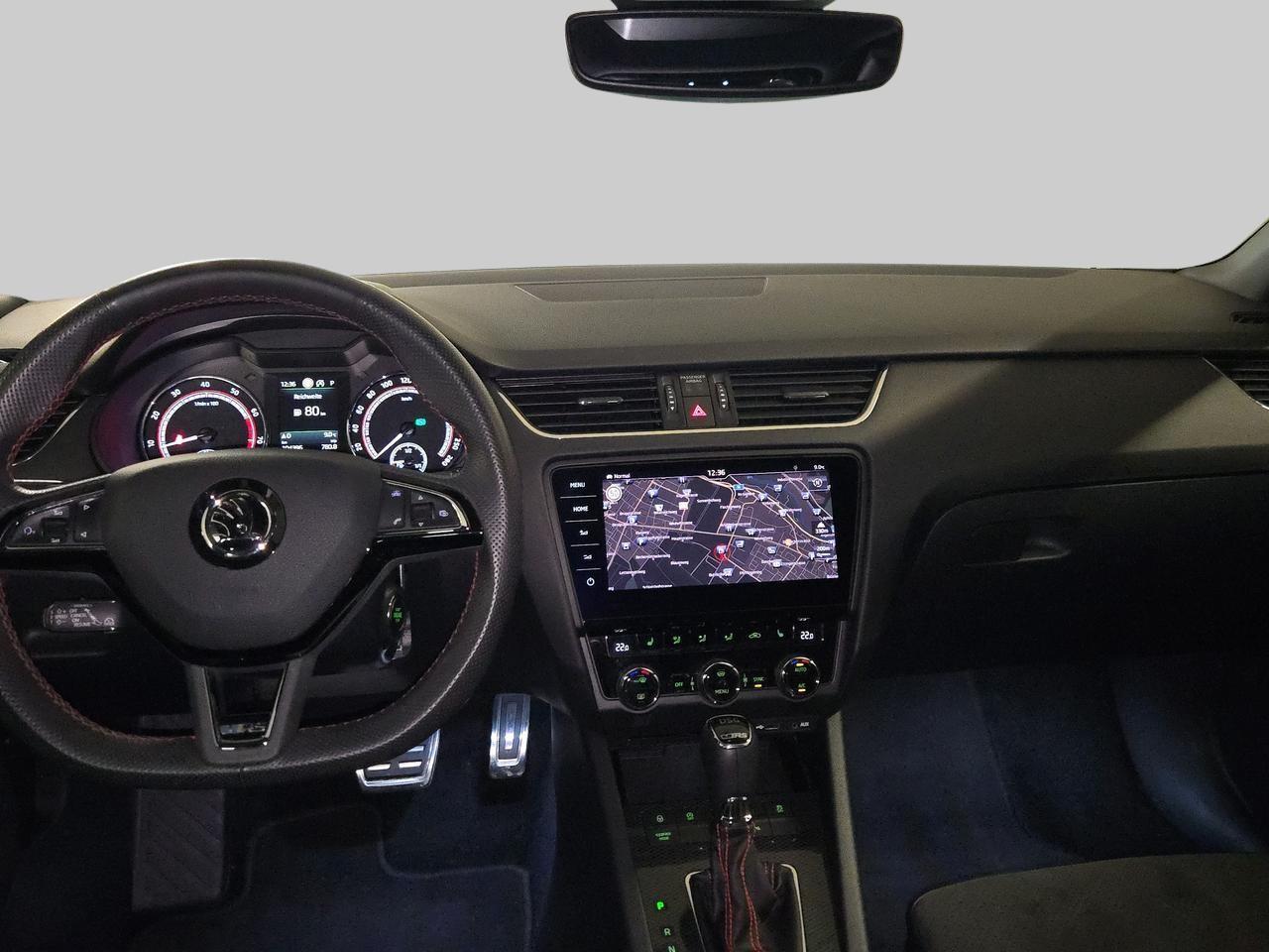 SKODA Octavia Combi 2.0 TSI RS DSG-image-16
