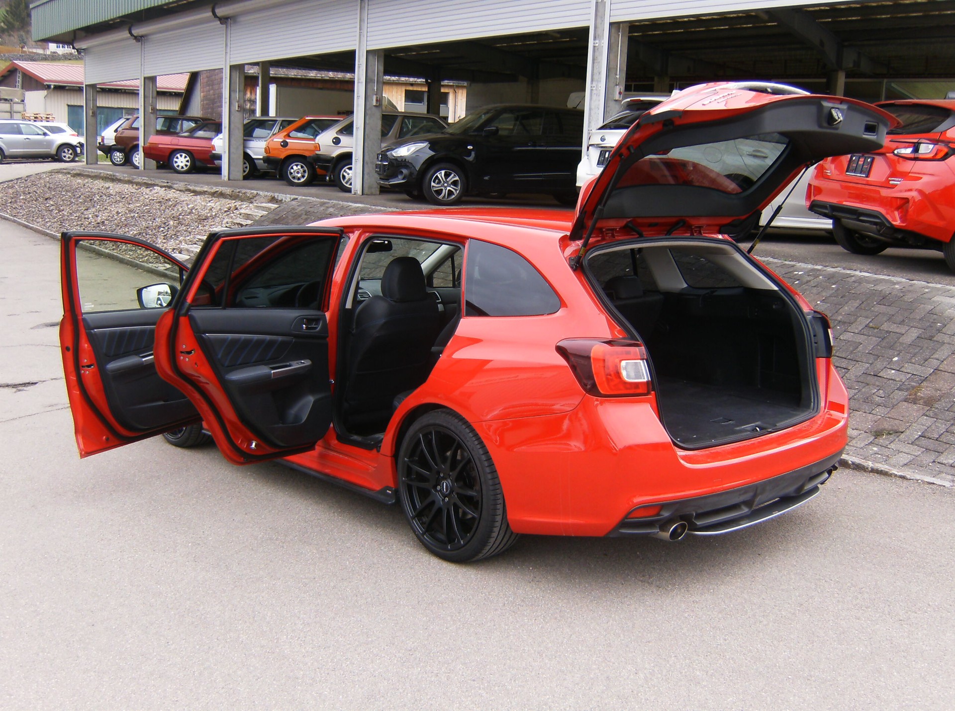 SUBARU Levorg 1.6DIT Luxury S AWD Lineartronic-image-4