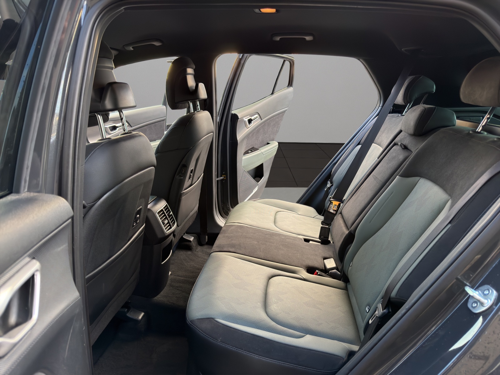 KIA Sportage 1.6T-GDi HEV Power Edition 4x4 A-image-12