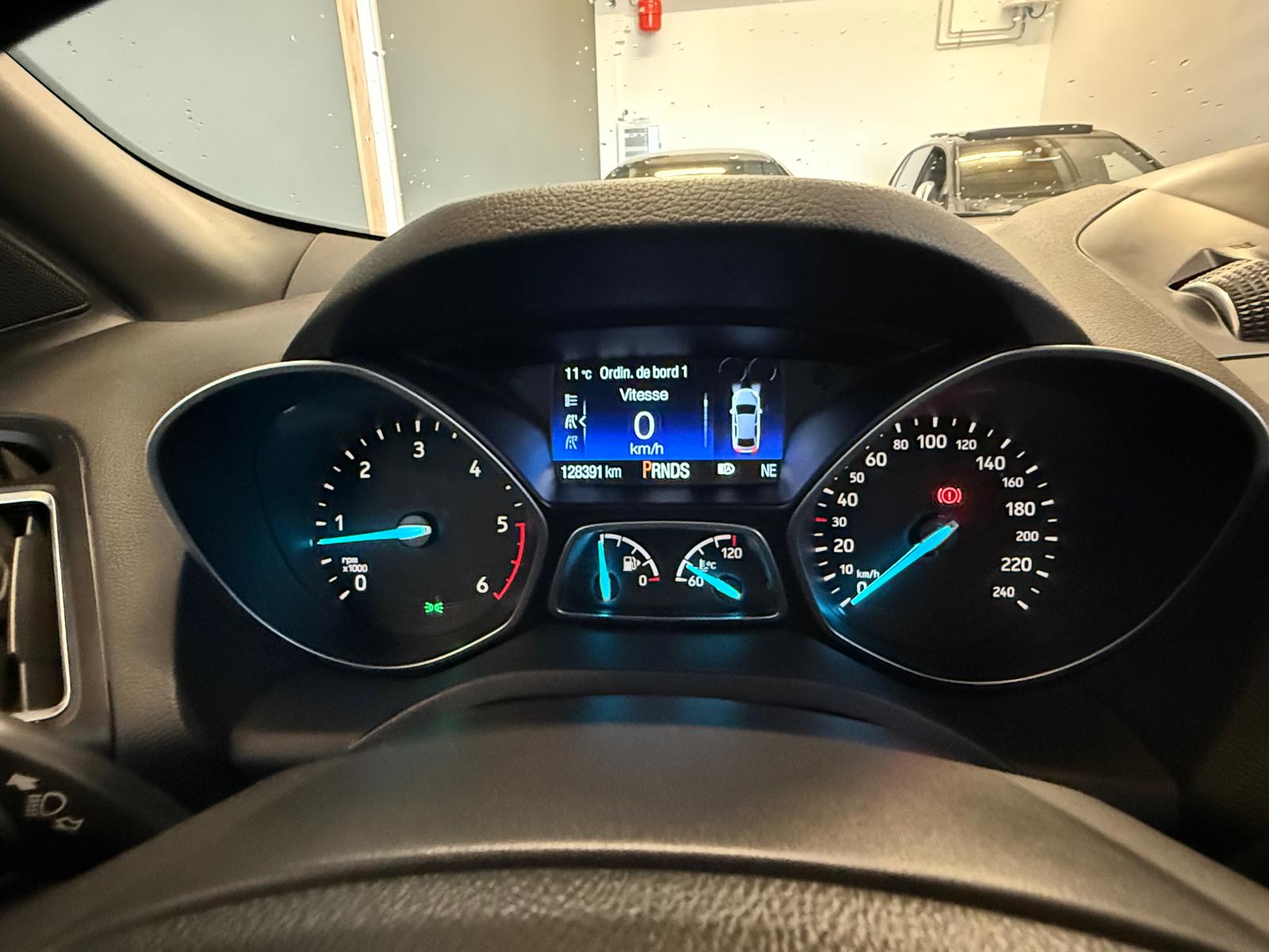 FORD Kuga 2.0 TDCi ST Line High 4WD PowerShift-image-19