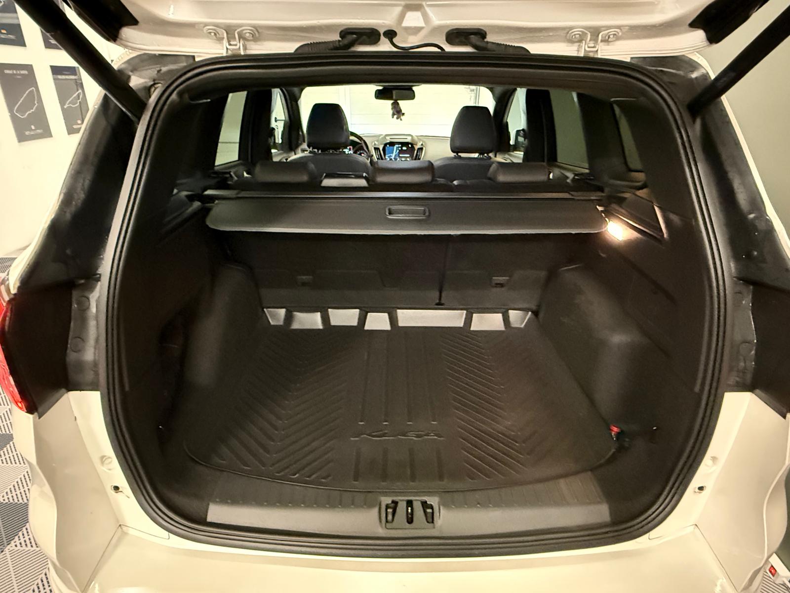 FORD Kuga 2.0 TDCi ST Line High 4WD PowerShift-image-26