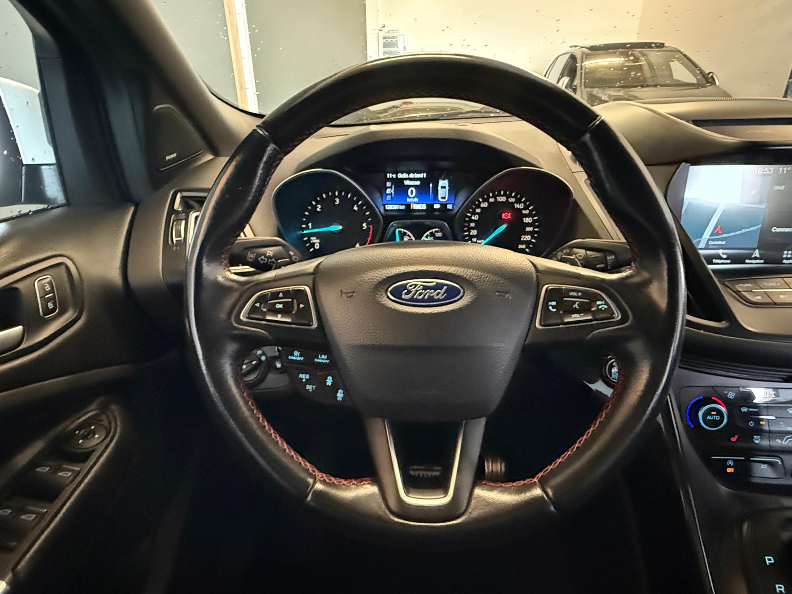 FORD Kuga 2.0 TDCi ST Line High 4WD PowerShift-image-16