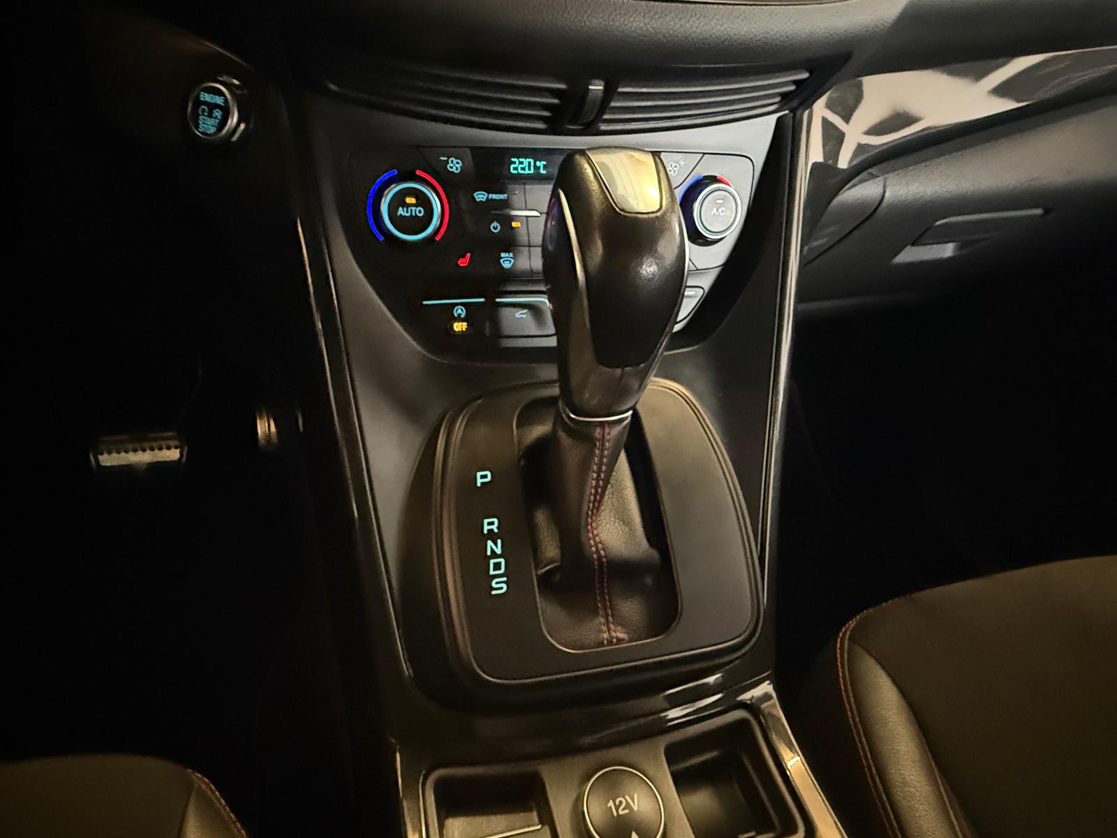 FORD Kuga 2.0 TDCi ST Line High 4WD PowerShift-image-23