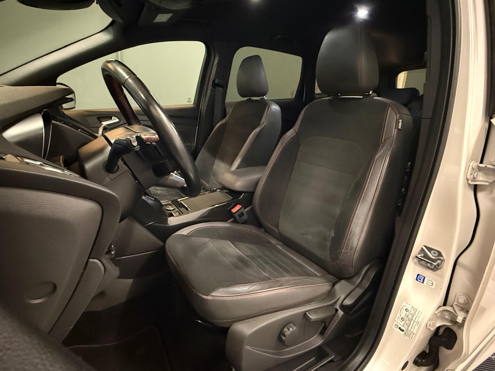 FORD Kuga 2.0 TDCi ST Line High 4WD PowerShift-image-9